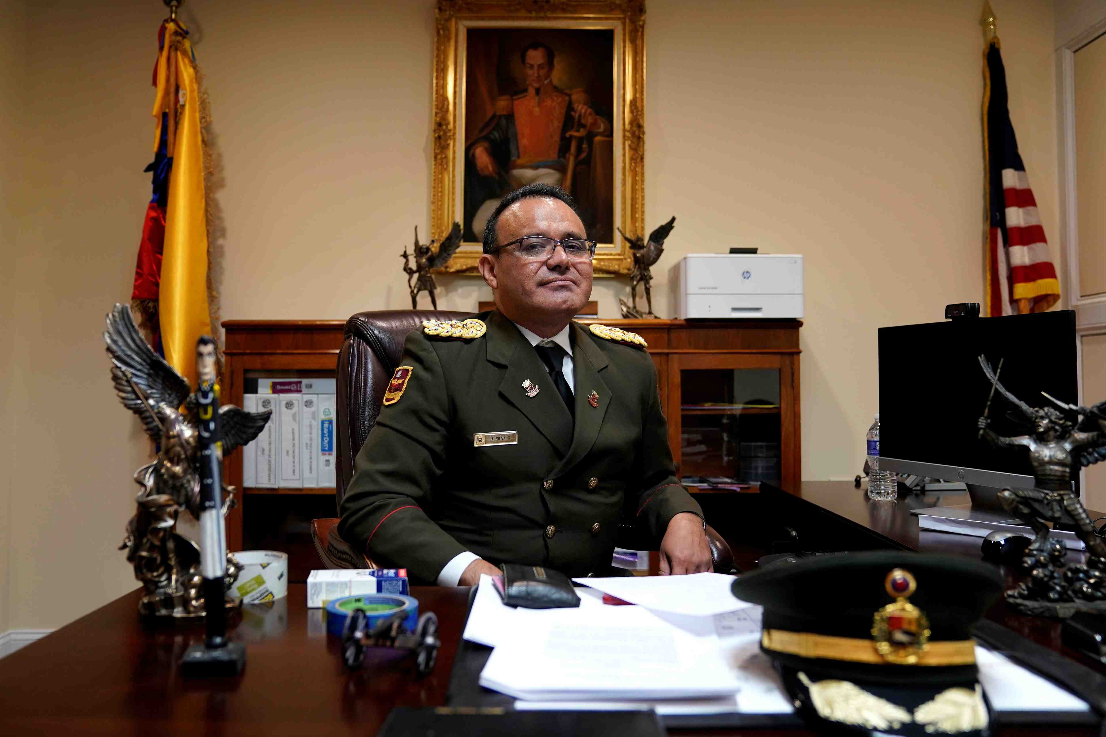 Venezuela: un haut responsable de l'armee ne reconnait plus l'autorite de maduro