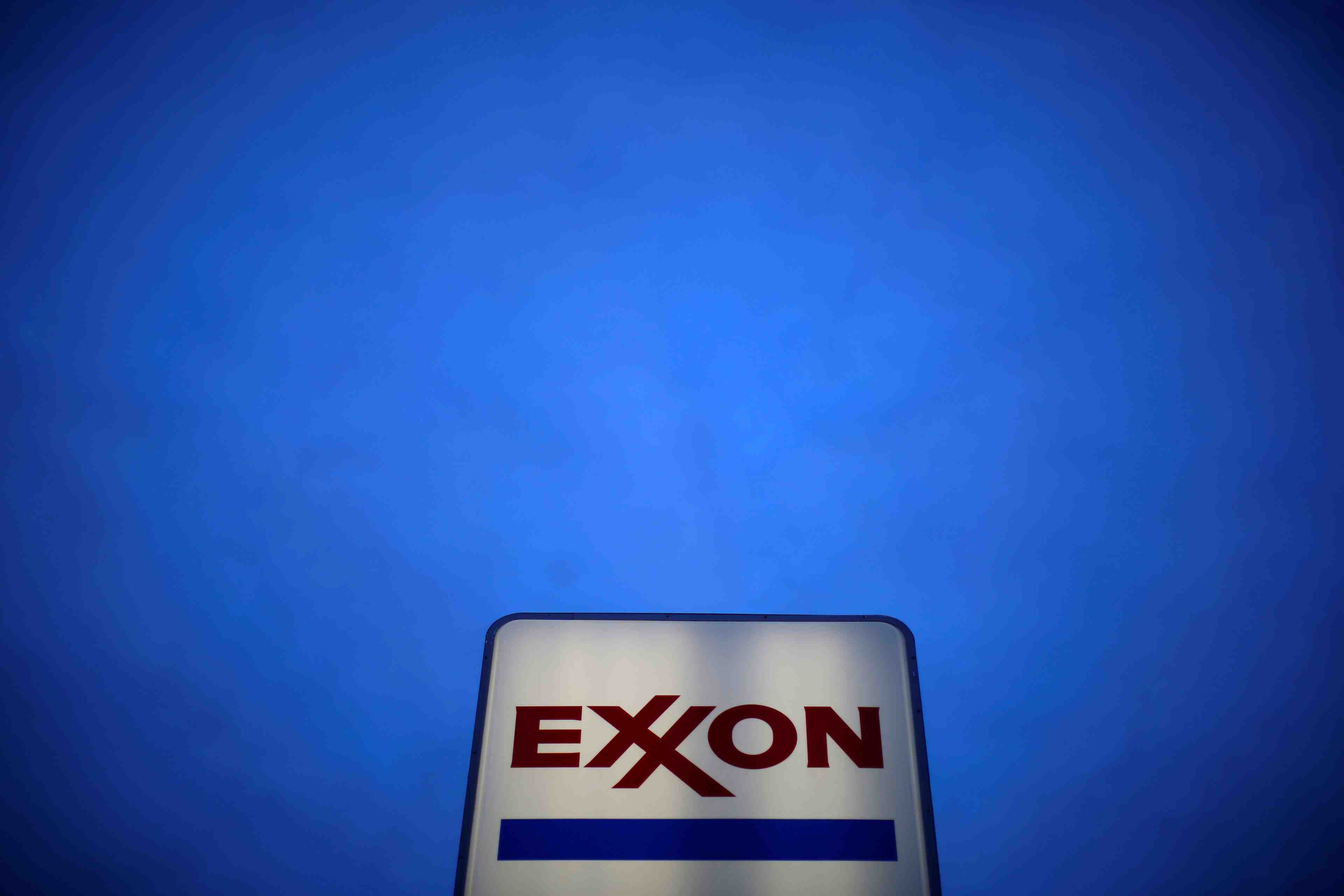 Exxon prevoit de supprimer 14.000 emplois