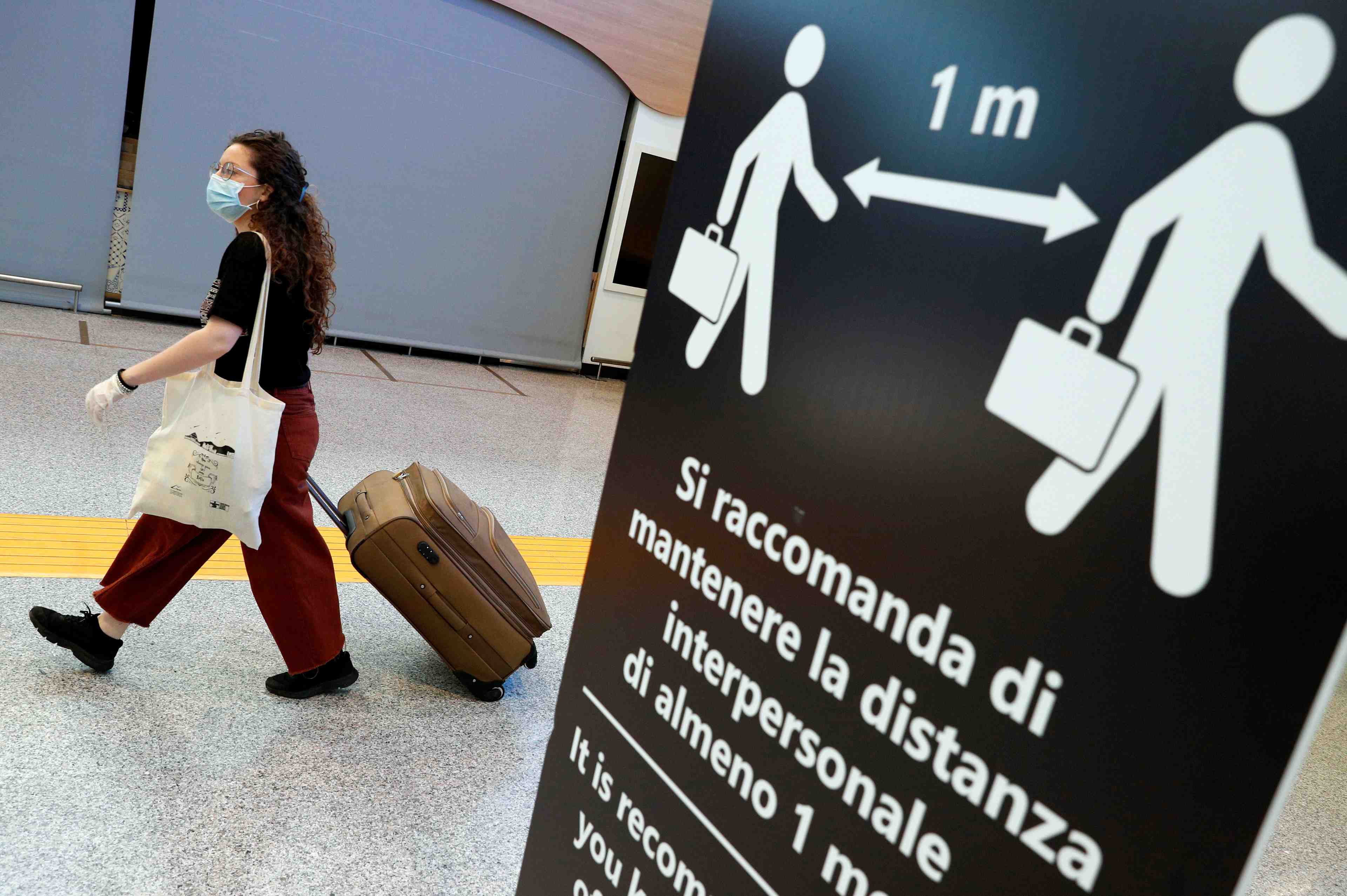 Le trafic passagers aerien en europe a plonge en 2020 a un plus bas de 25 ans, selon l'aci