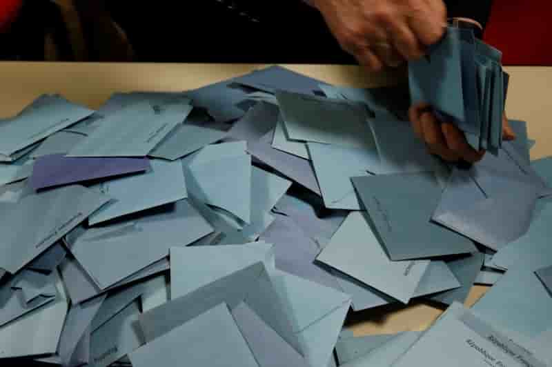 Un sondage ifop annonce un duel droite-gauche tres serre en auvergne-rhone alpes
