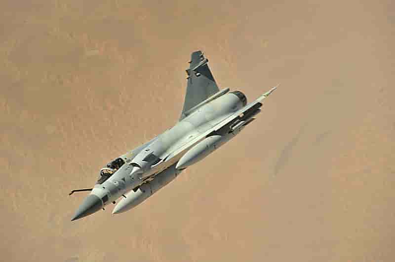 Le Mirage 2000-9, qui est un avion de combat polyvalent (air-air et air-sol), a été commandé par les seuls Emiriens