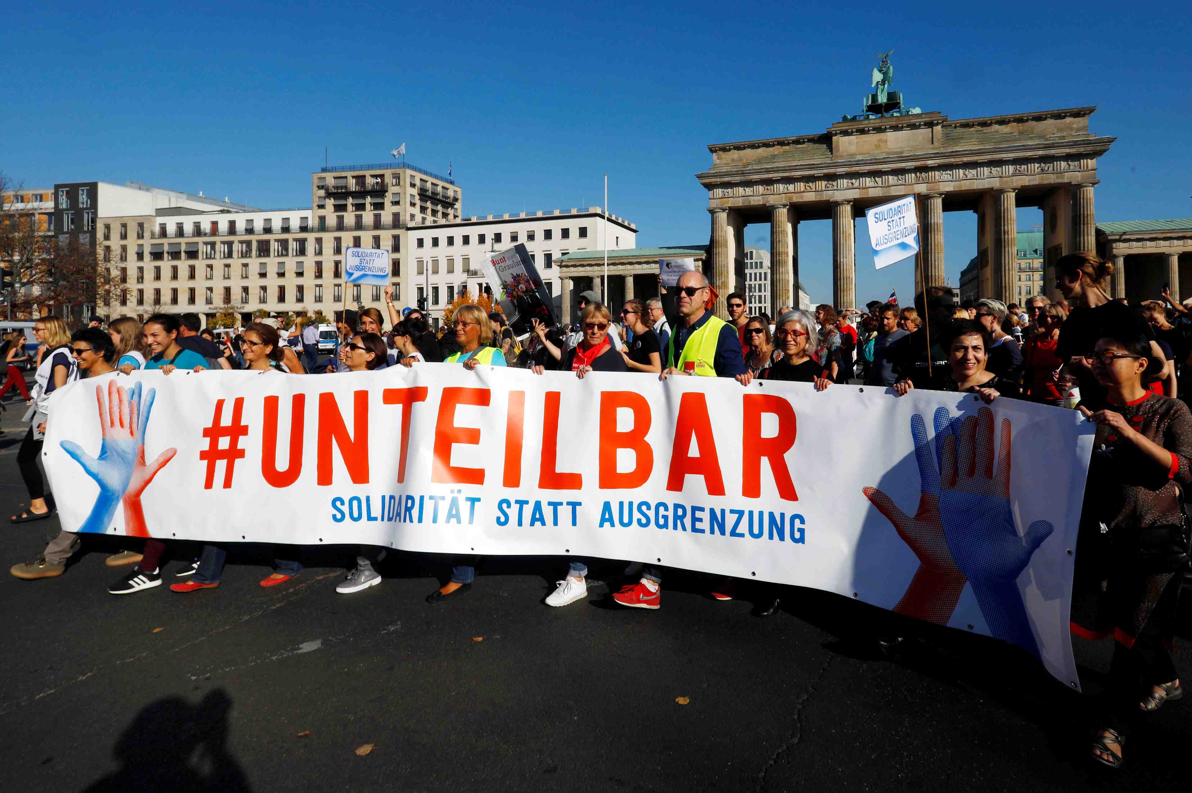 Grande manifestation contre le racisme et la xenophobie a berlin