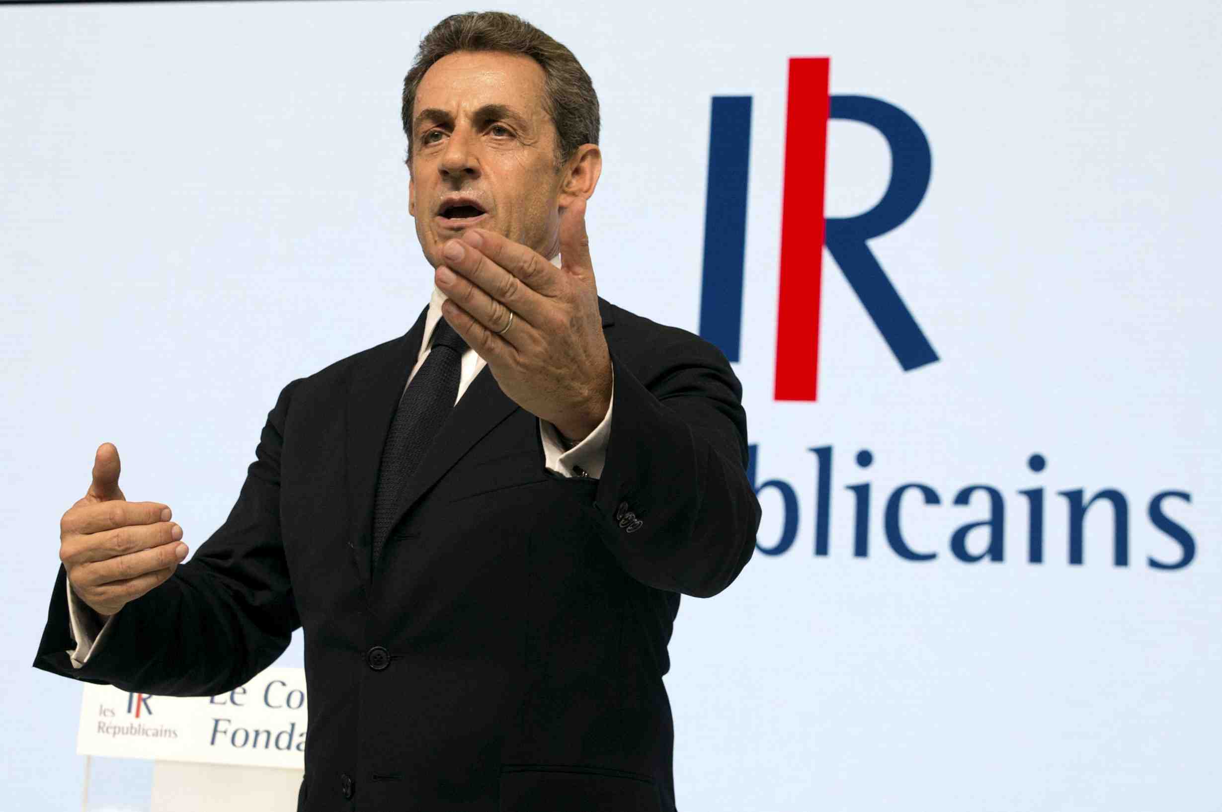 Le gouvernement s'inquiete d'une reunion de lr sur l'islam
