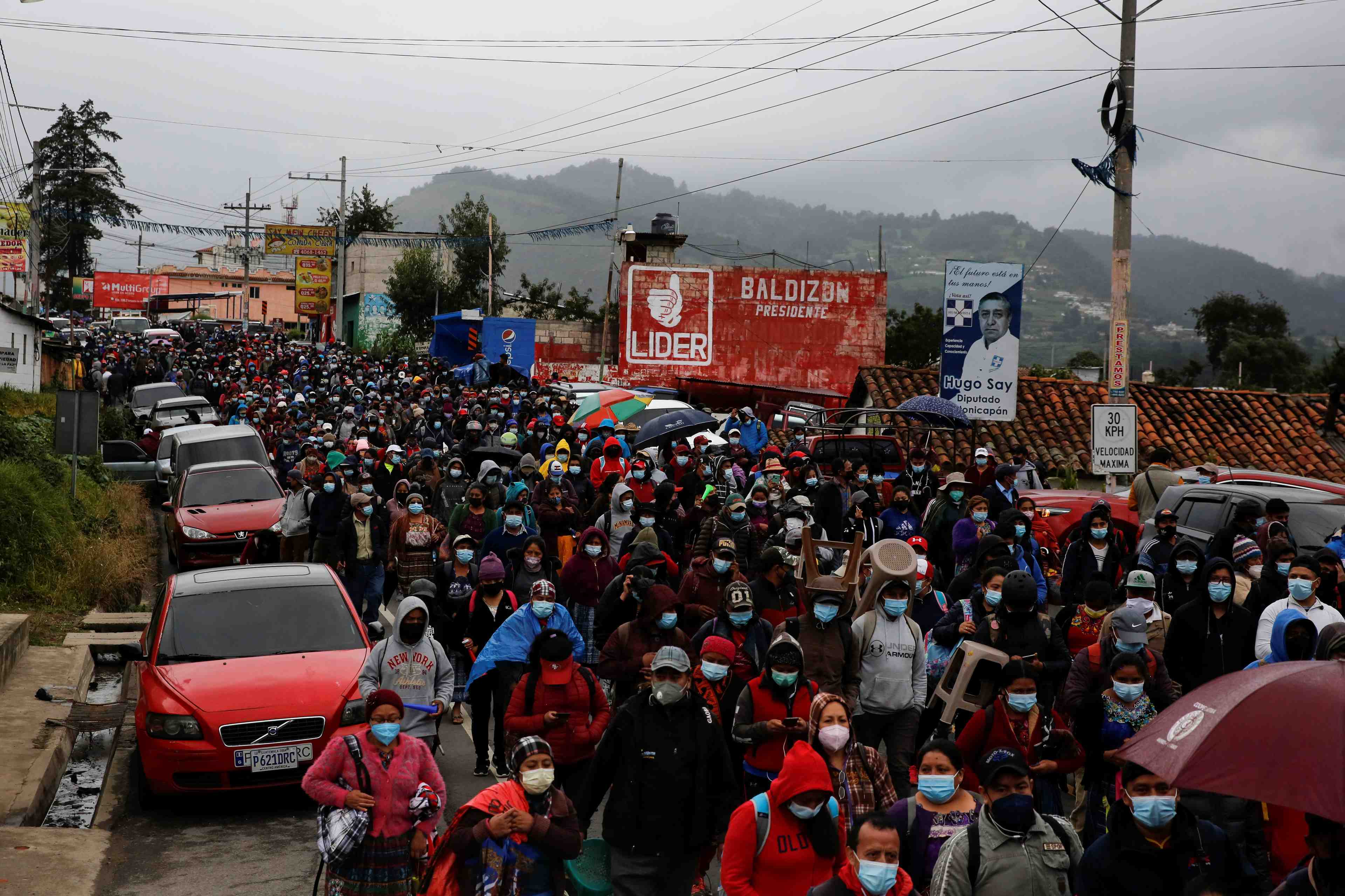Guatemala: des milliers de manifestants demandent la demission du president