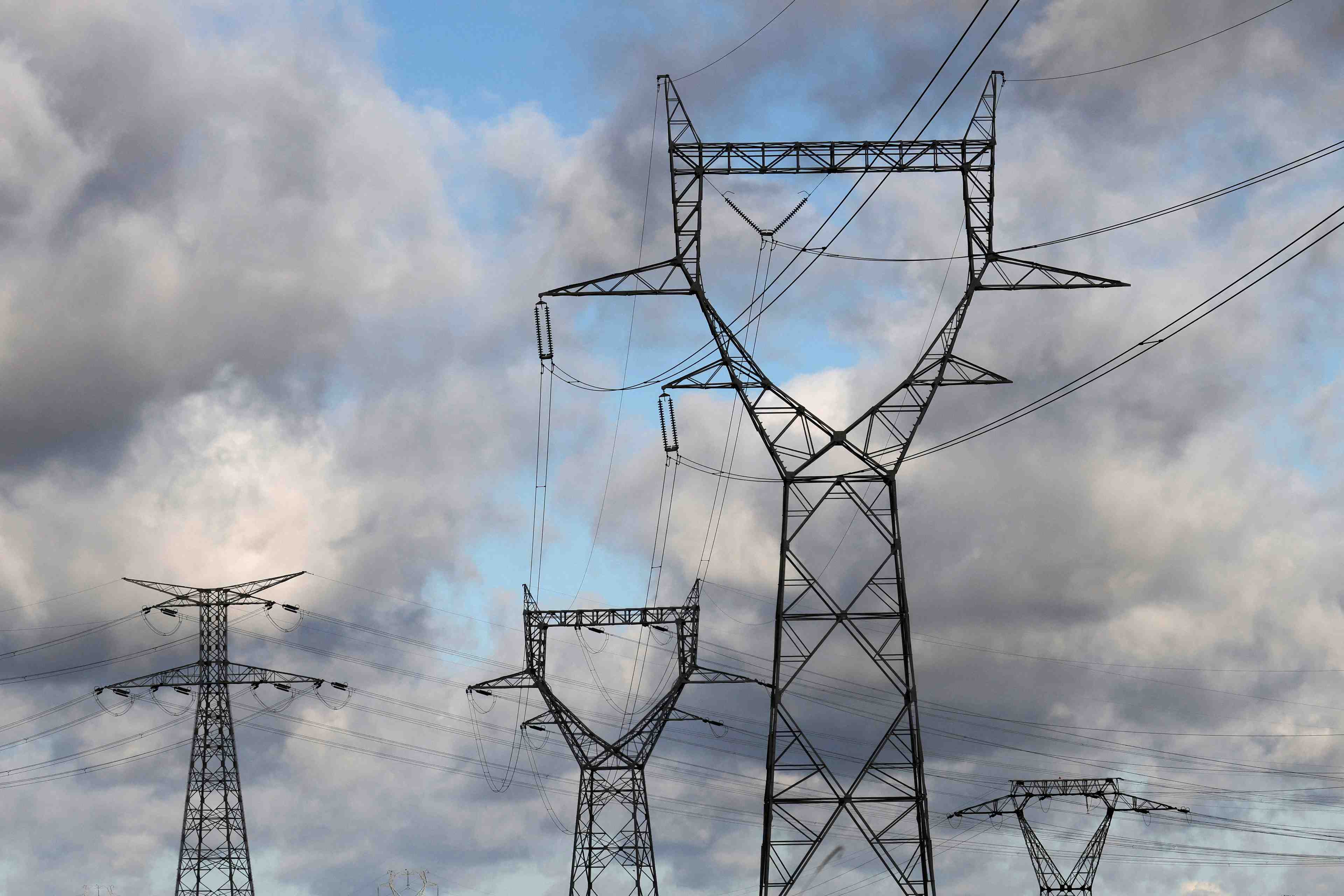 La bce devra peut-etre agir en cas de hausse persistante des prix de l'energie