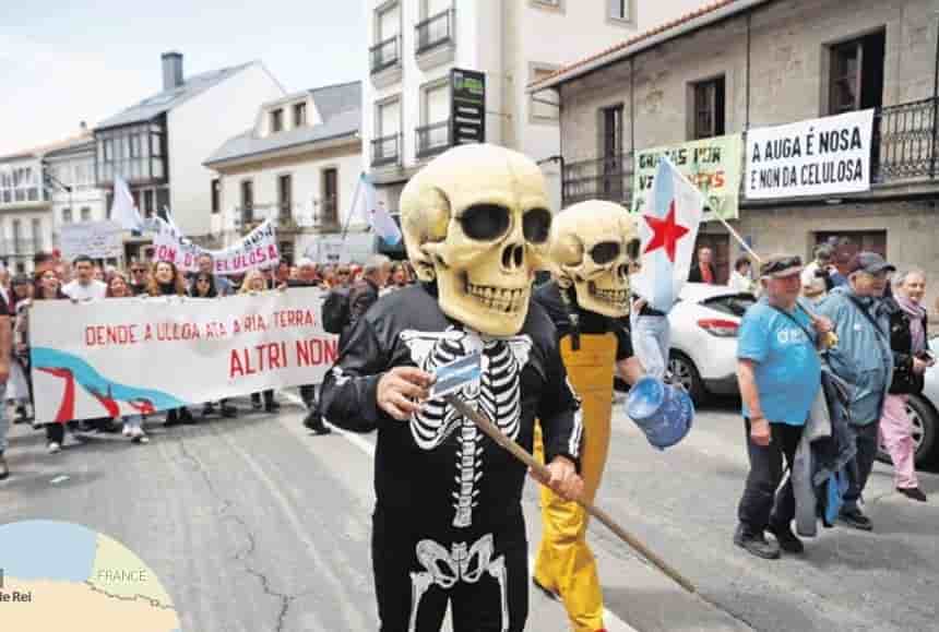Manifestation dans les rues de Palas de Rei, le 26 mai.