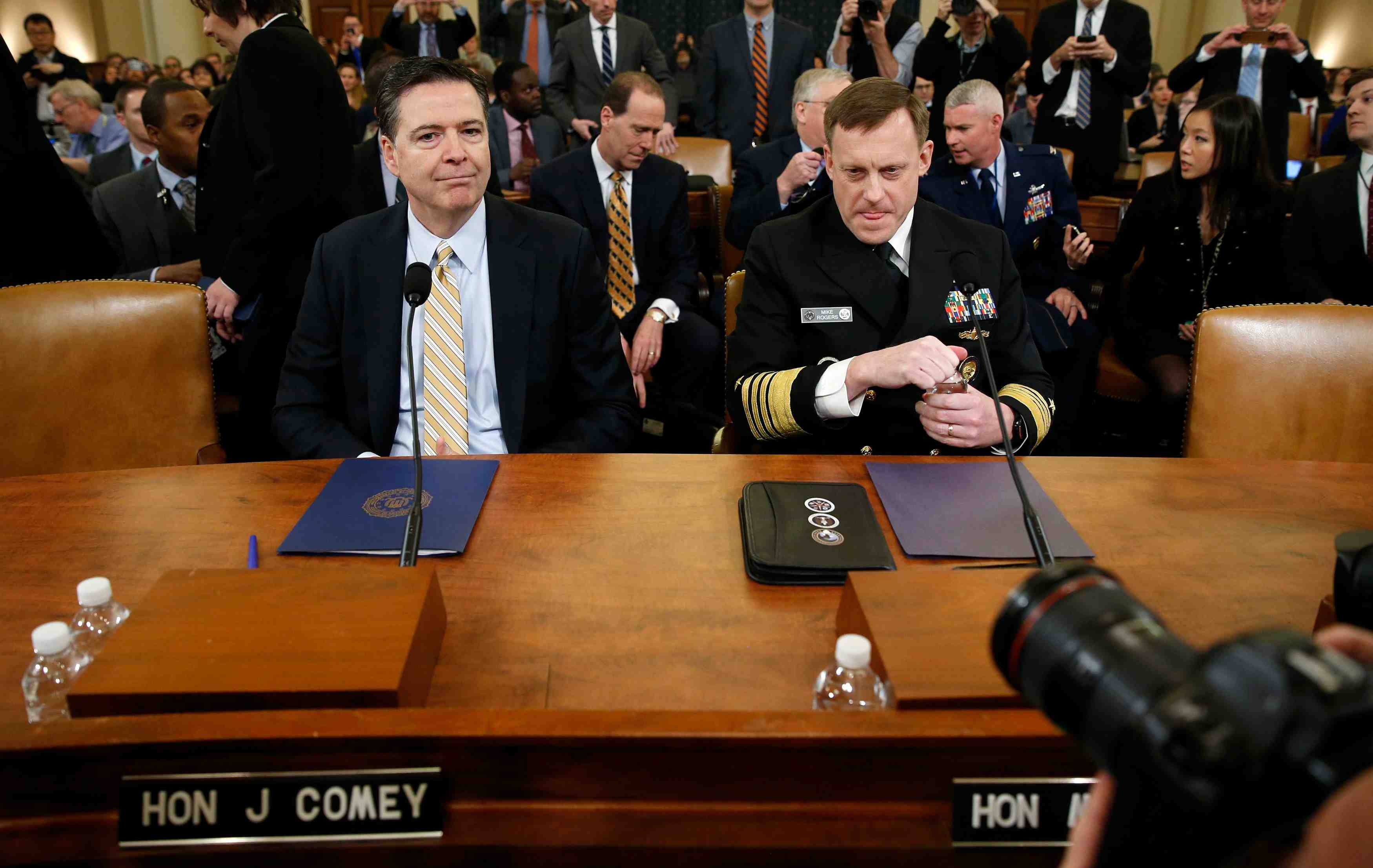 Aucune preuve que trump ait ete ecoute, disent fbi et nsa