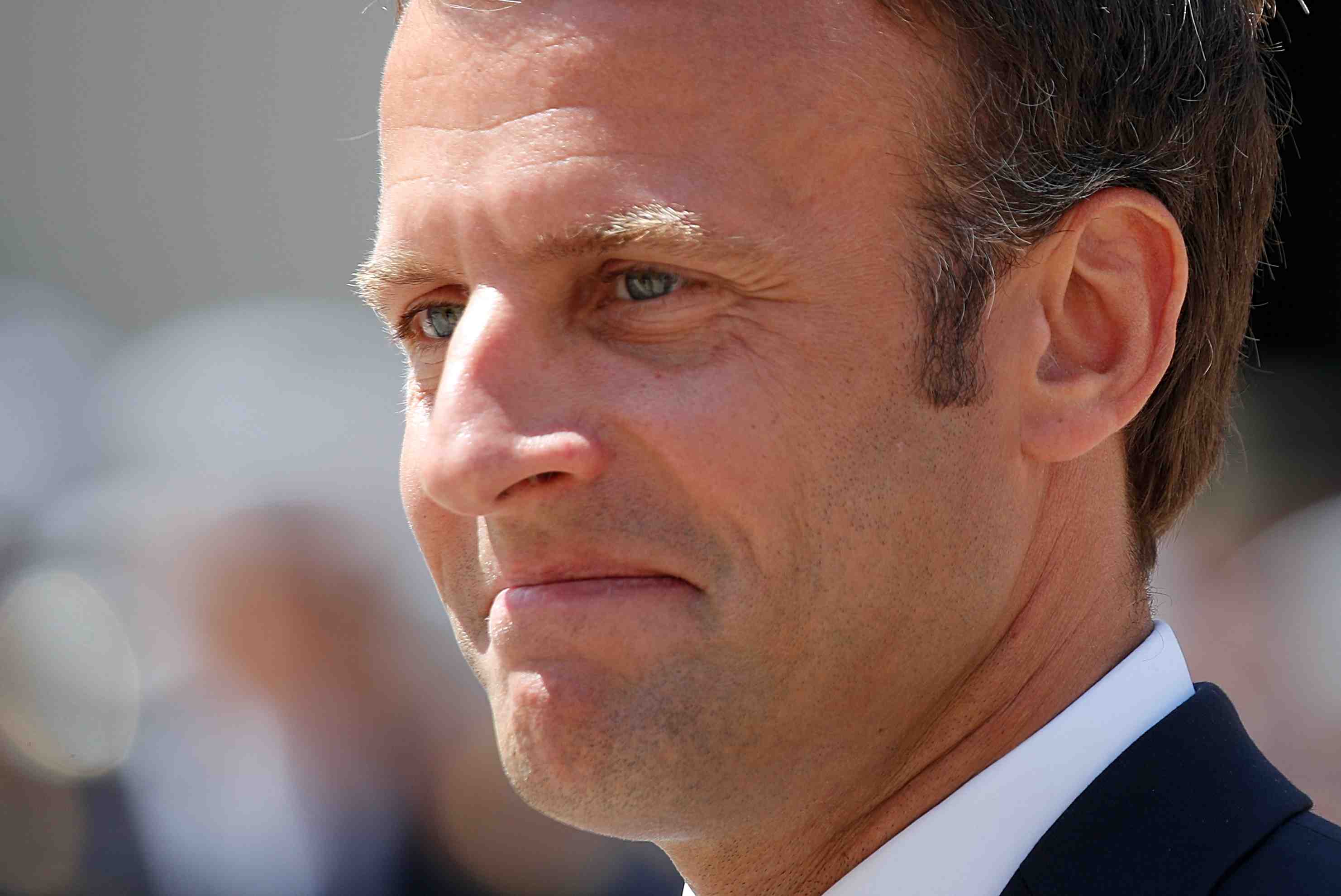 Macron defend le deremboursement de l'homeopathie