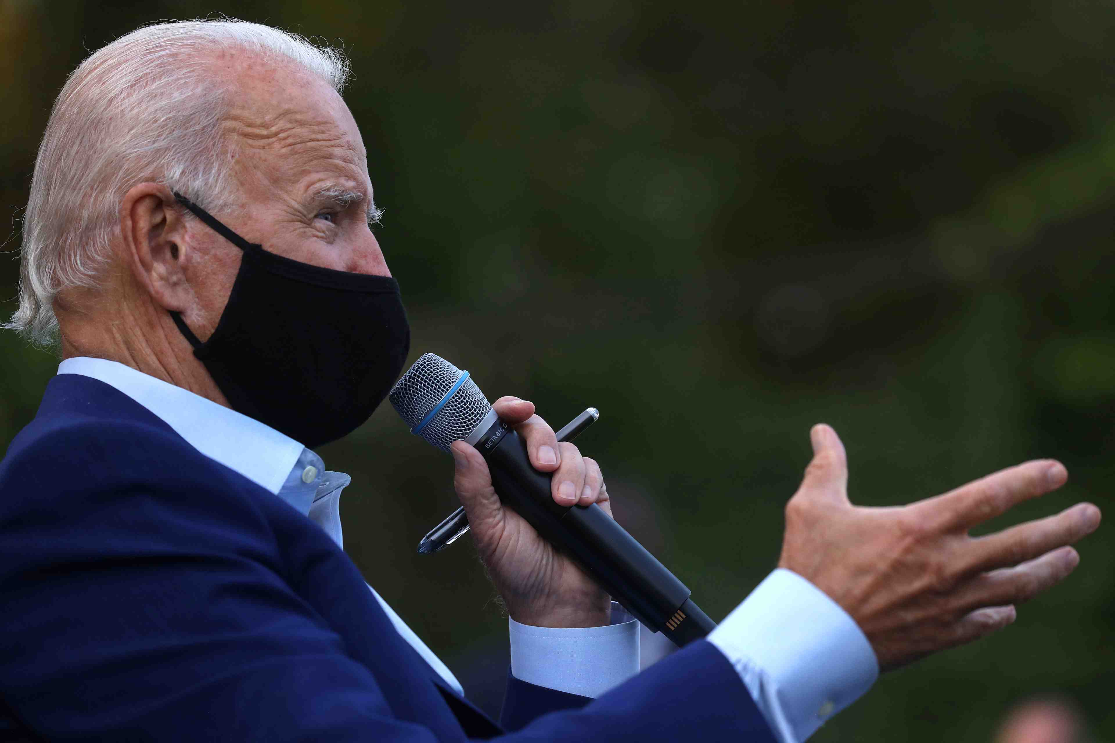 Usa: un cabinet conseillant joe biden, cible de hackers russes, selon des sources