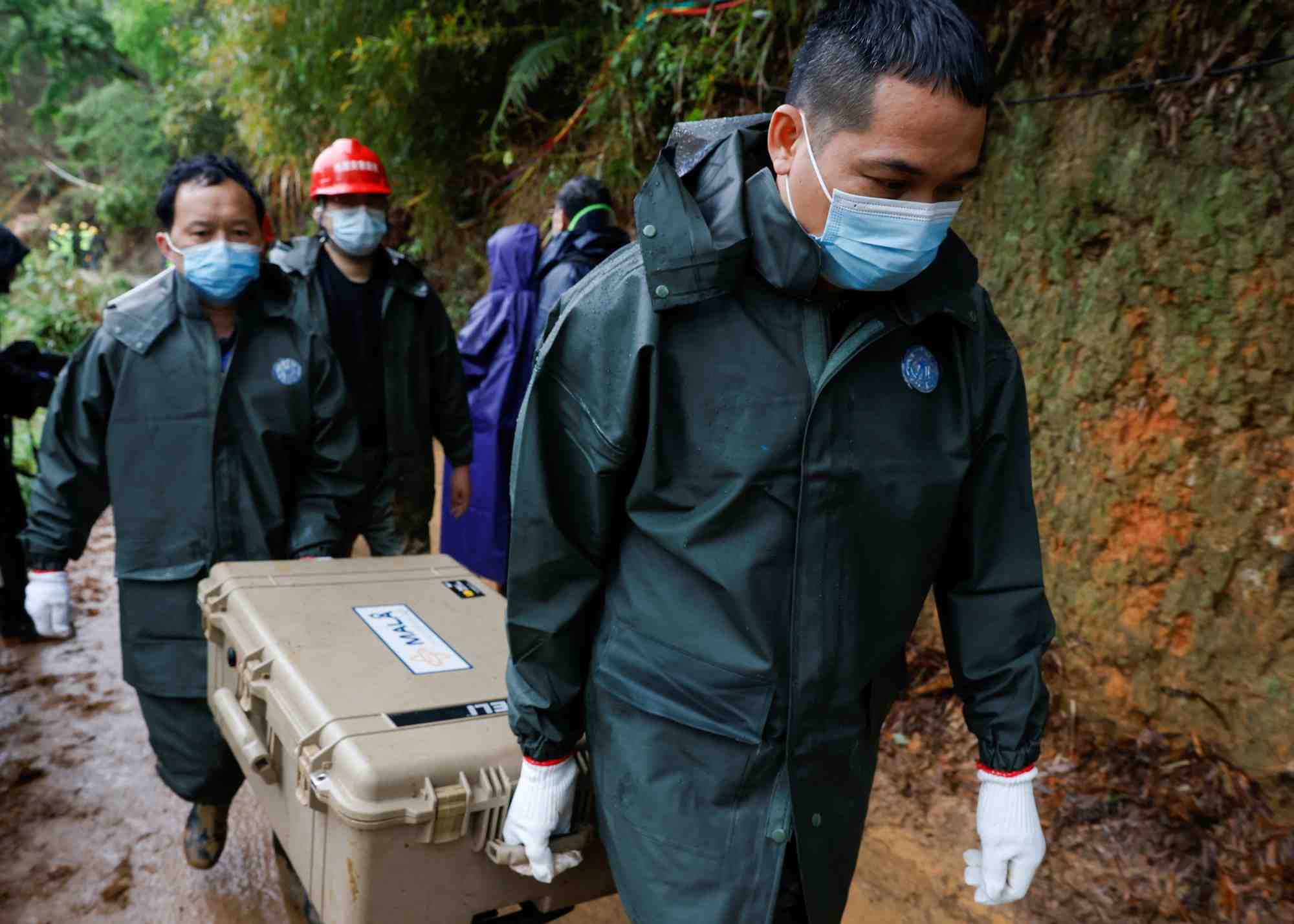 La chine recherche toujours la seconde boite noire de l'avion de china eastern