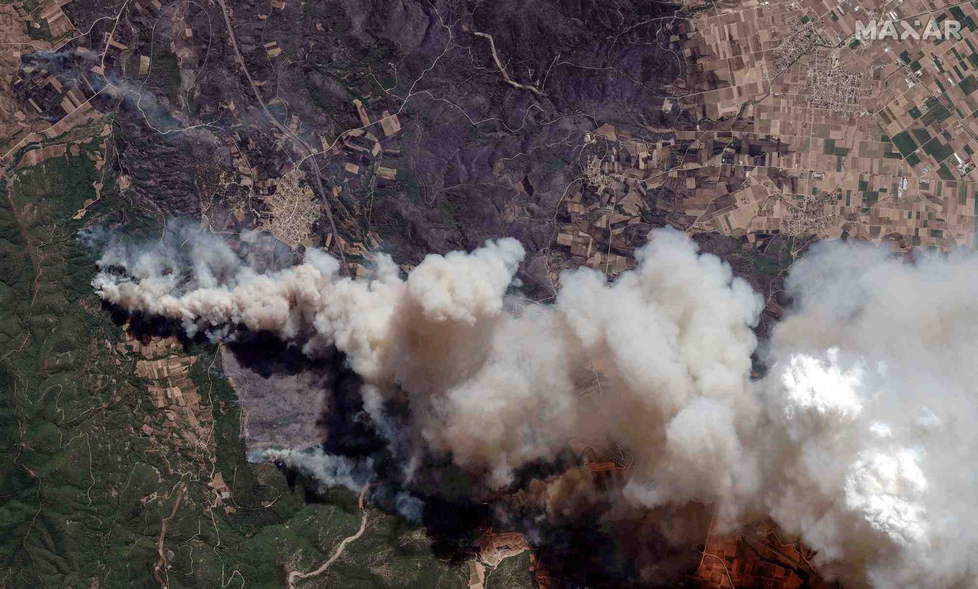 Une image satellite montre des incendies de foret a alexandroupolis, en grece