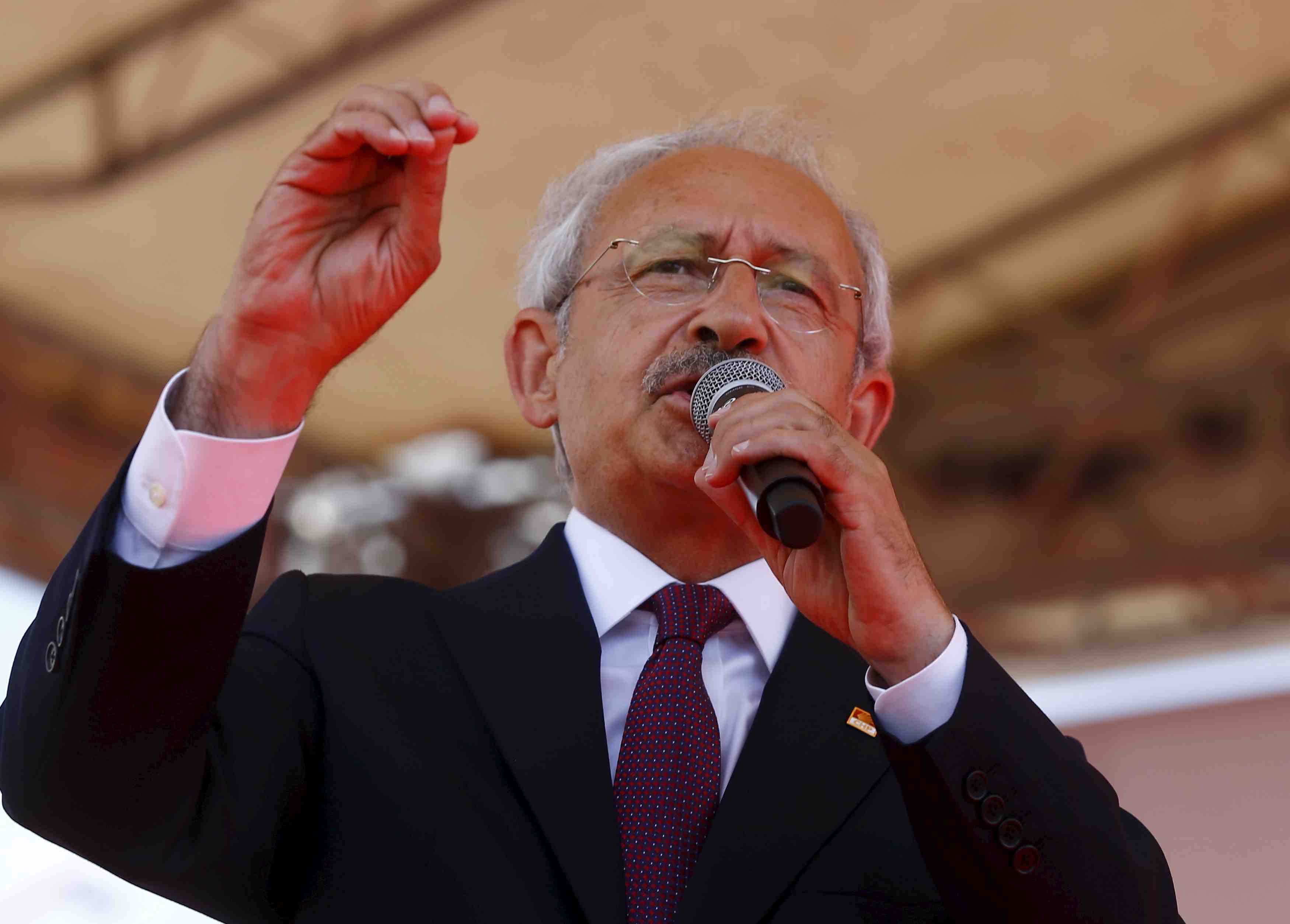 Le chef de la principale formation d'opposition revendique le droit de gouverner en turquie