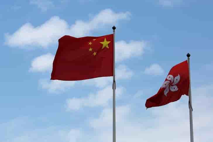 Deux independantistes de hong kong empeches de sieger