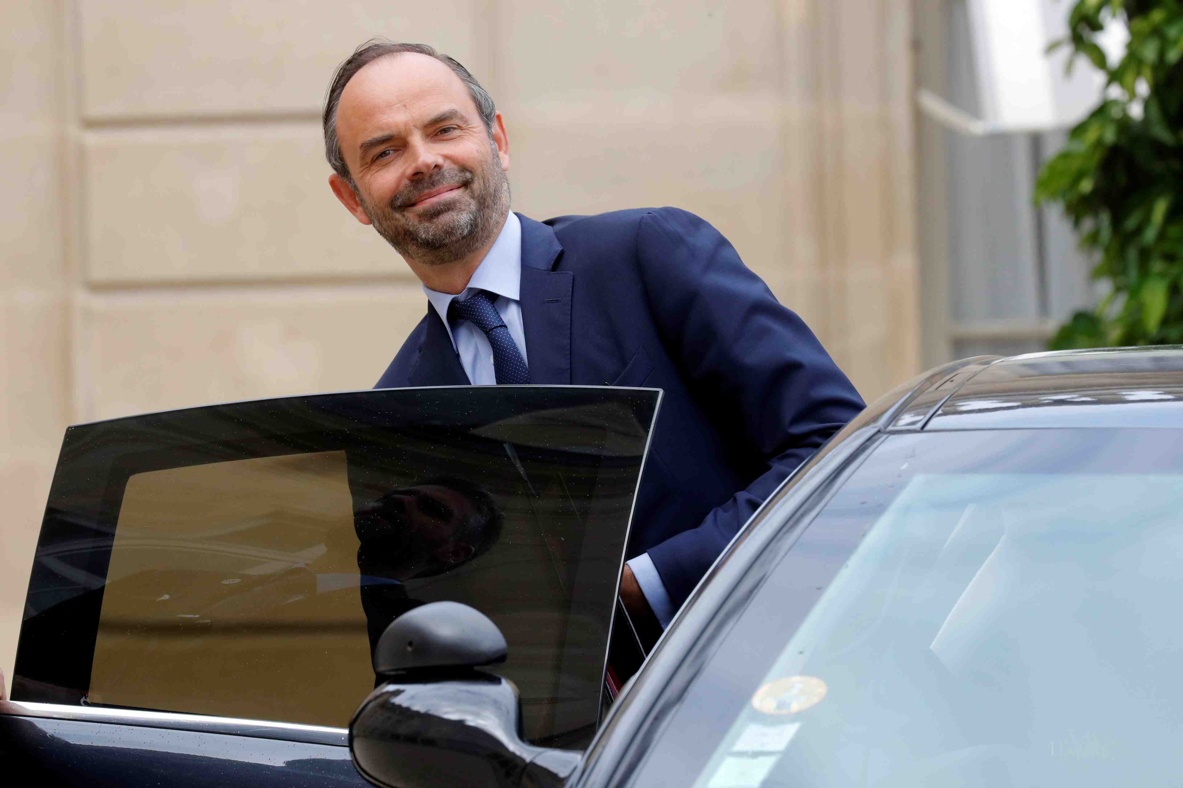Philippe sonne la rentree de la republique en marche