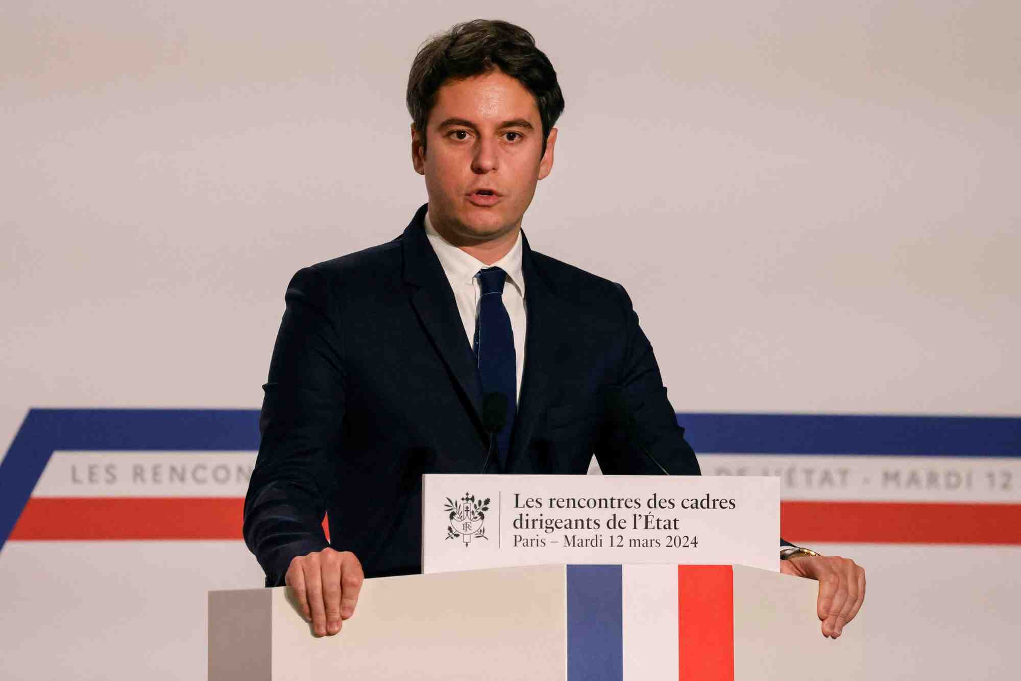 Reunion de hauts fonctionnaires a paris
