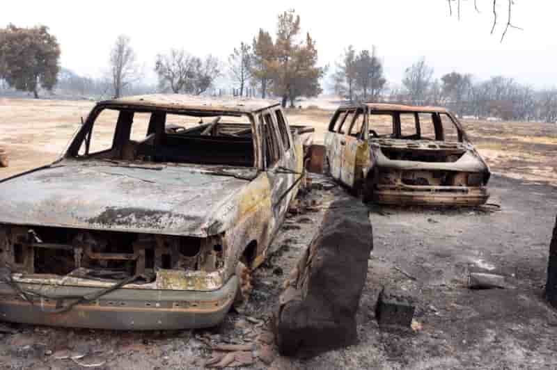 Six mille pompiers mobilises contre les feux en californie