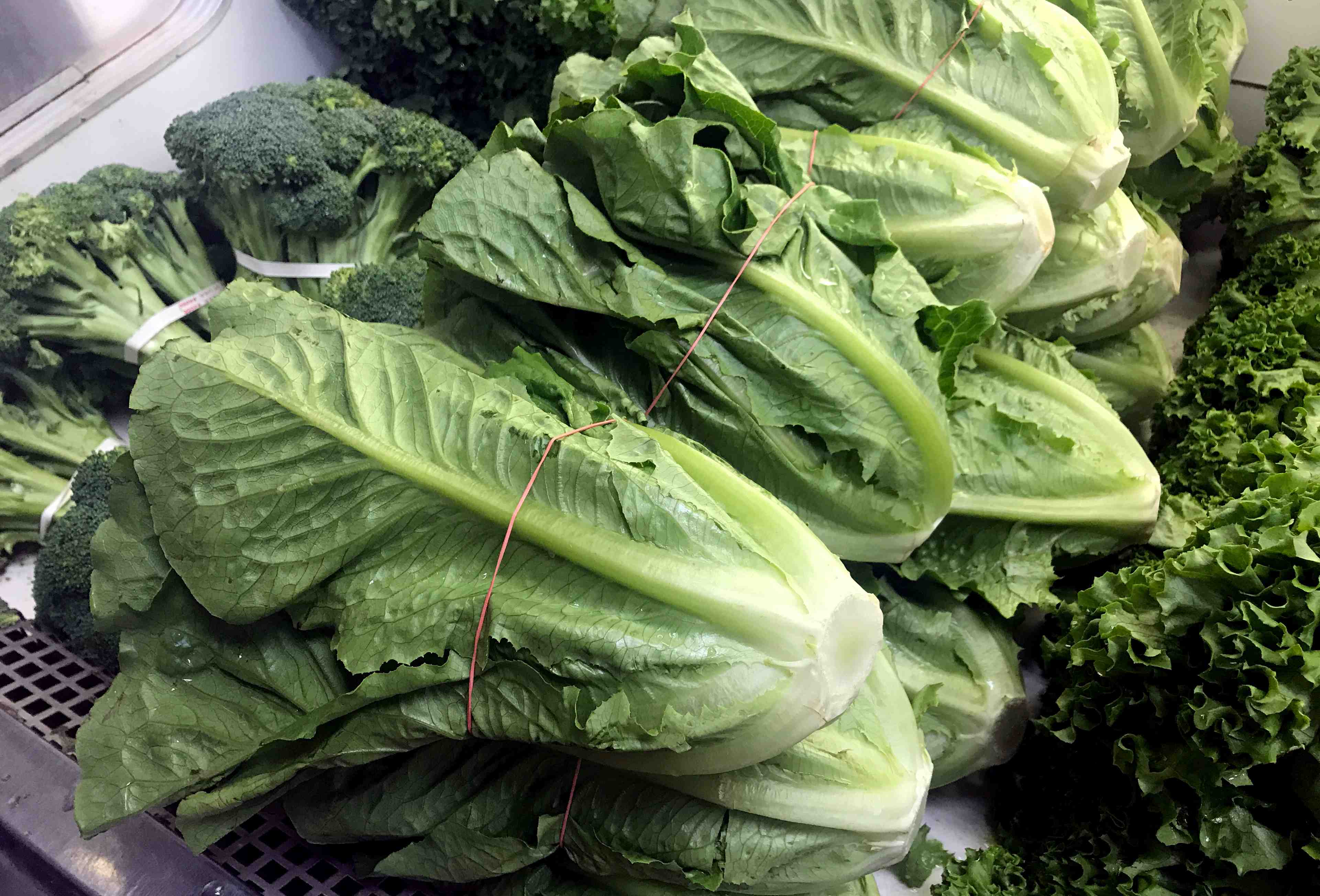 Usa: danone vend ses salades bio earthbound farm a taylor farms