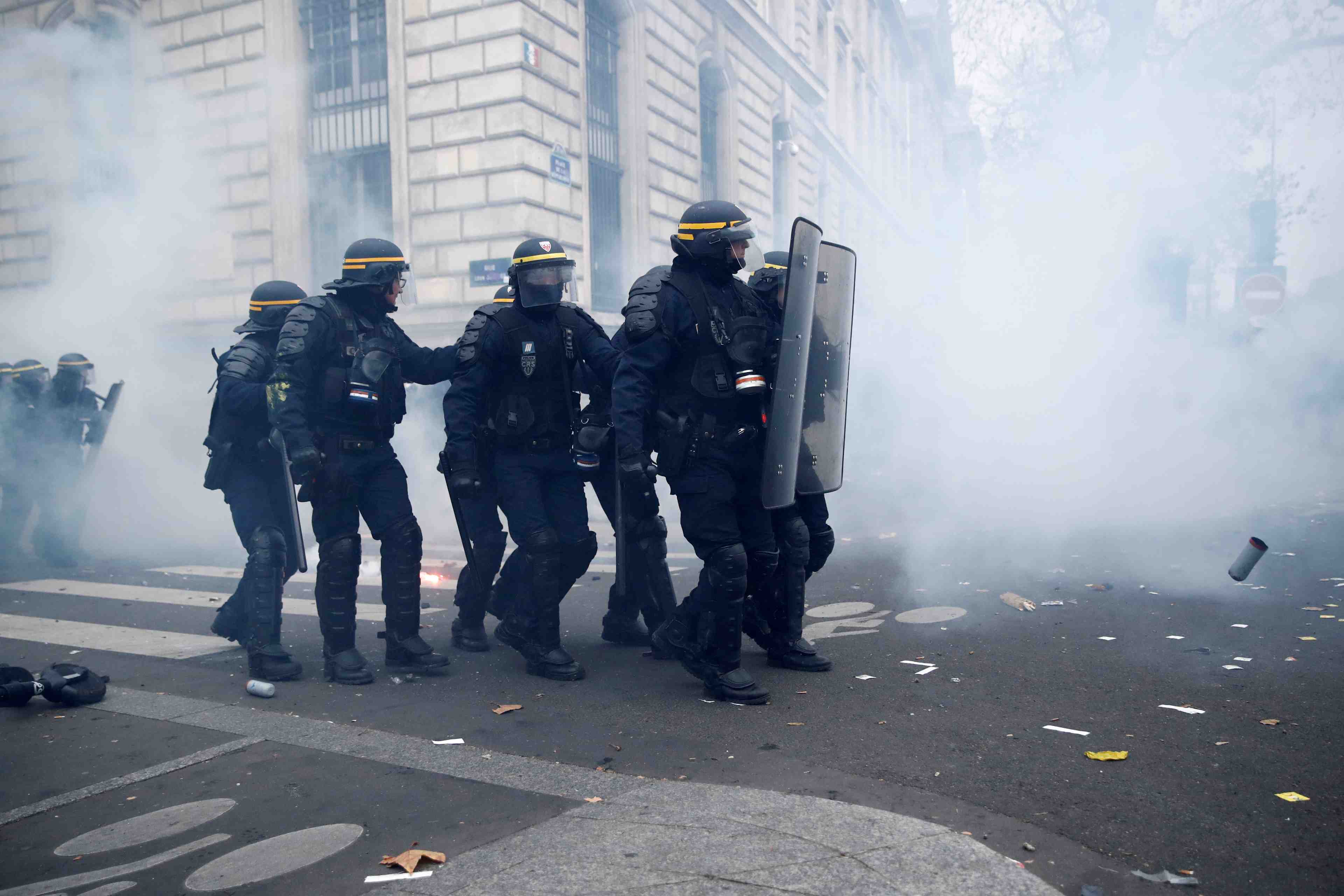 Incidents a paris durant la manifestation contre la reforme des retraites