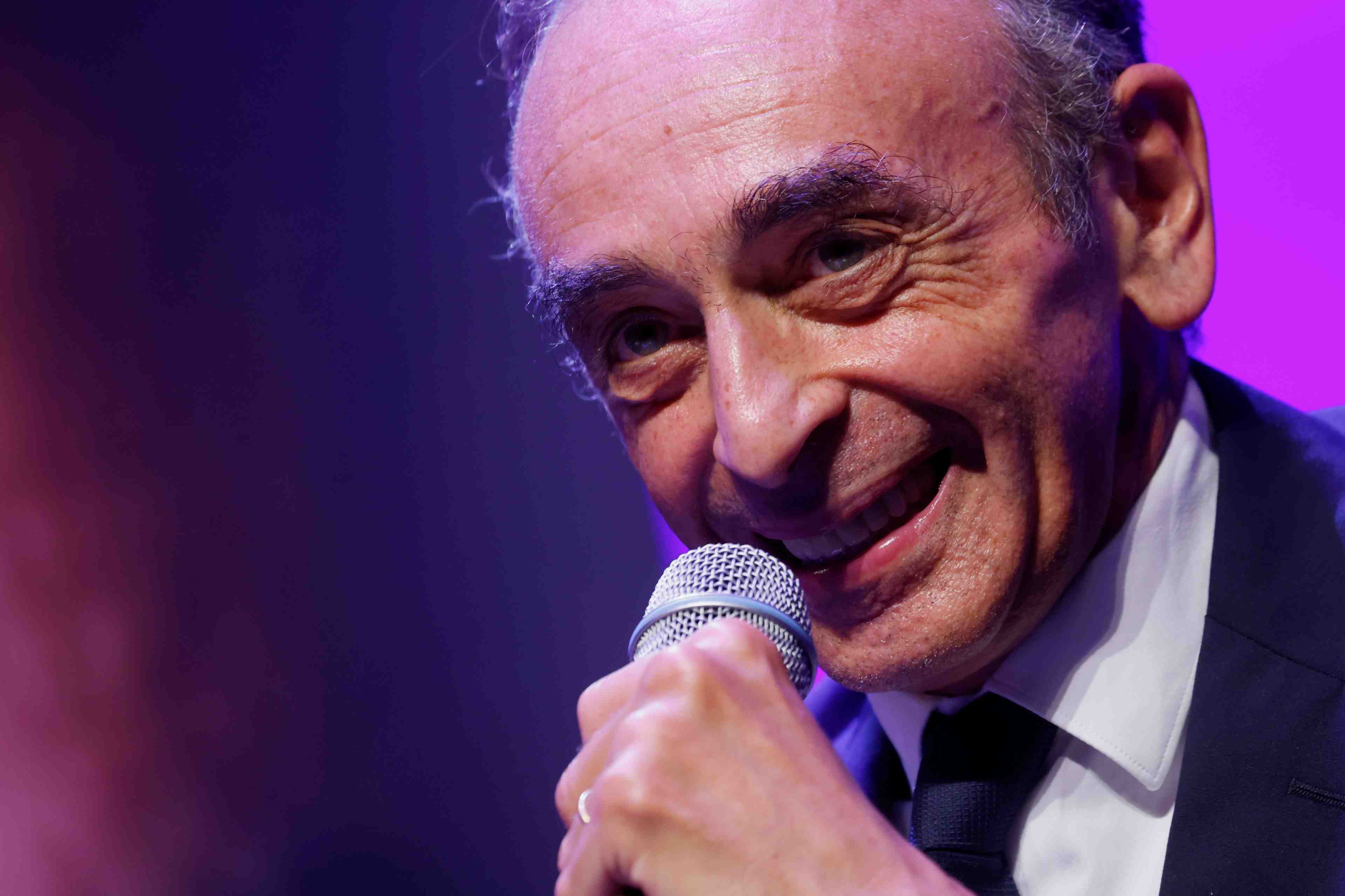 Zemmour en position de se qualifier au 2nd tour, selon un sondage harris interactive/challenges