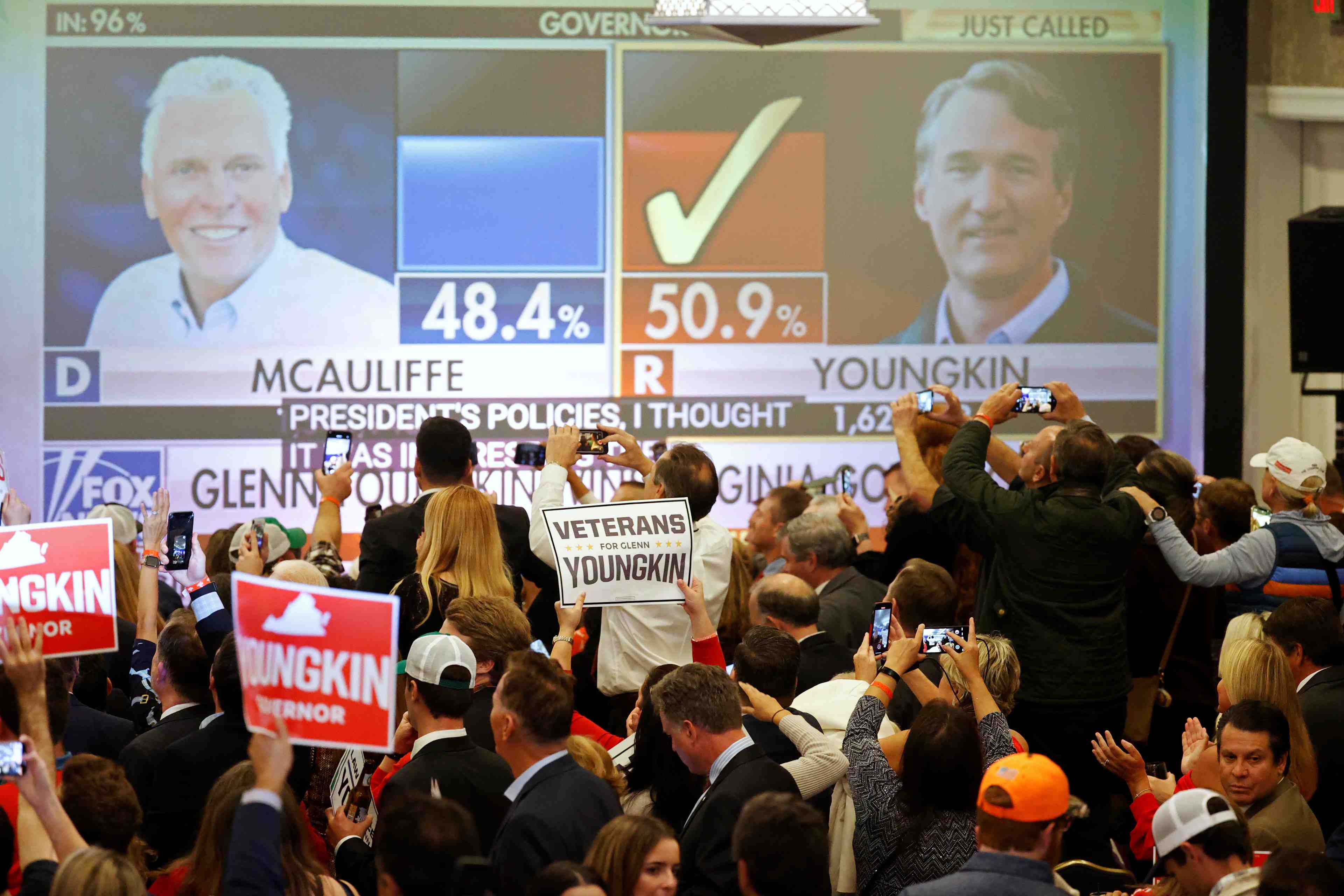 Etats-unis: signaux d'alerte pour les democrates en vue des "mid-term"