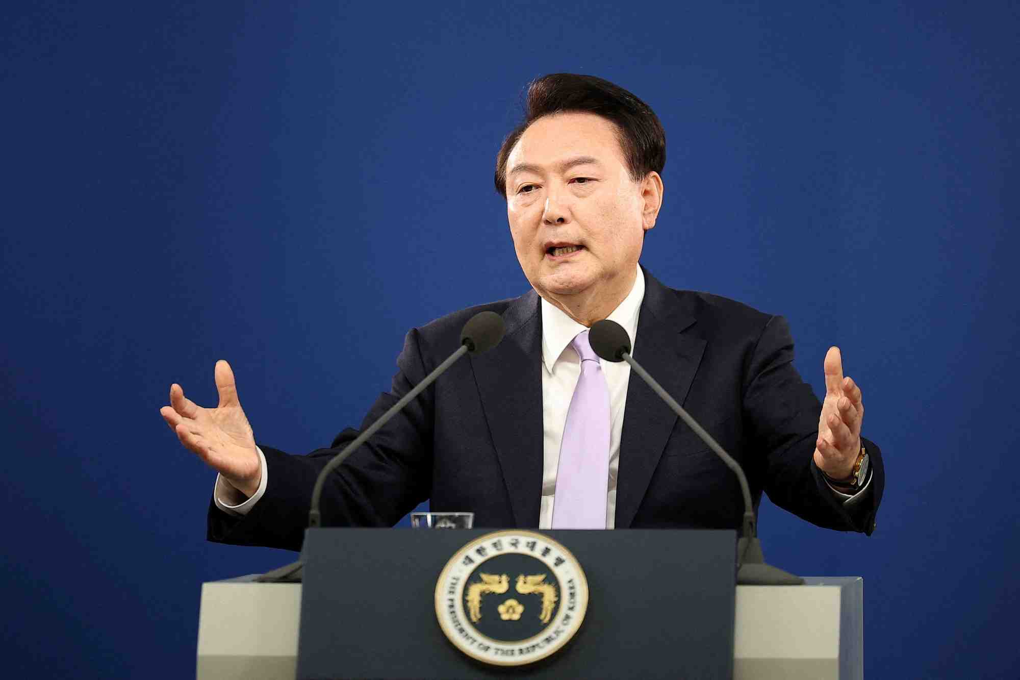 Le president sud-coreen yoon suk yeo lors d'une conference de presse a seoul