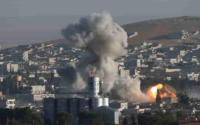 Les djihadistes de l'Etat islamique avancent dans Kobani