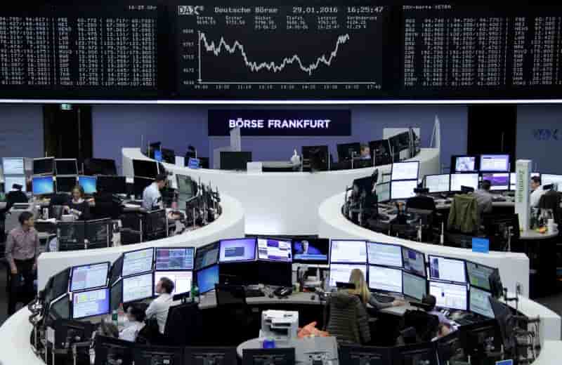 Les bourses europeennes terminent en hausse