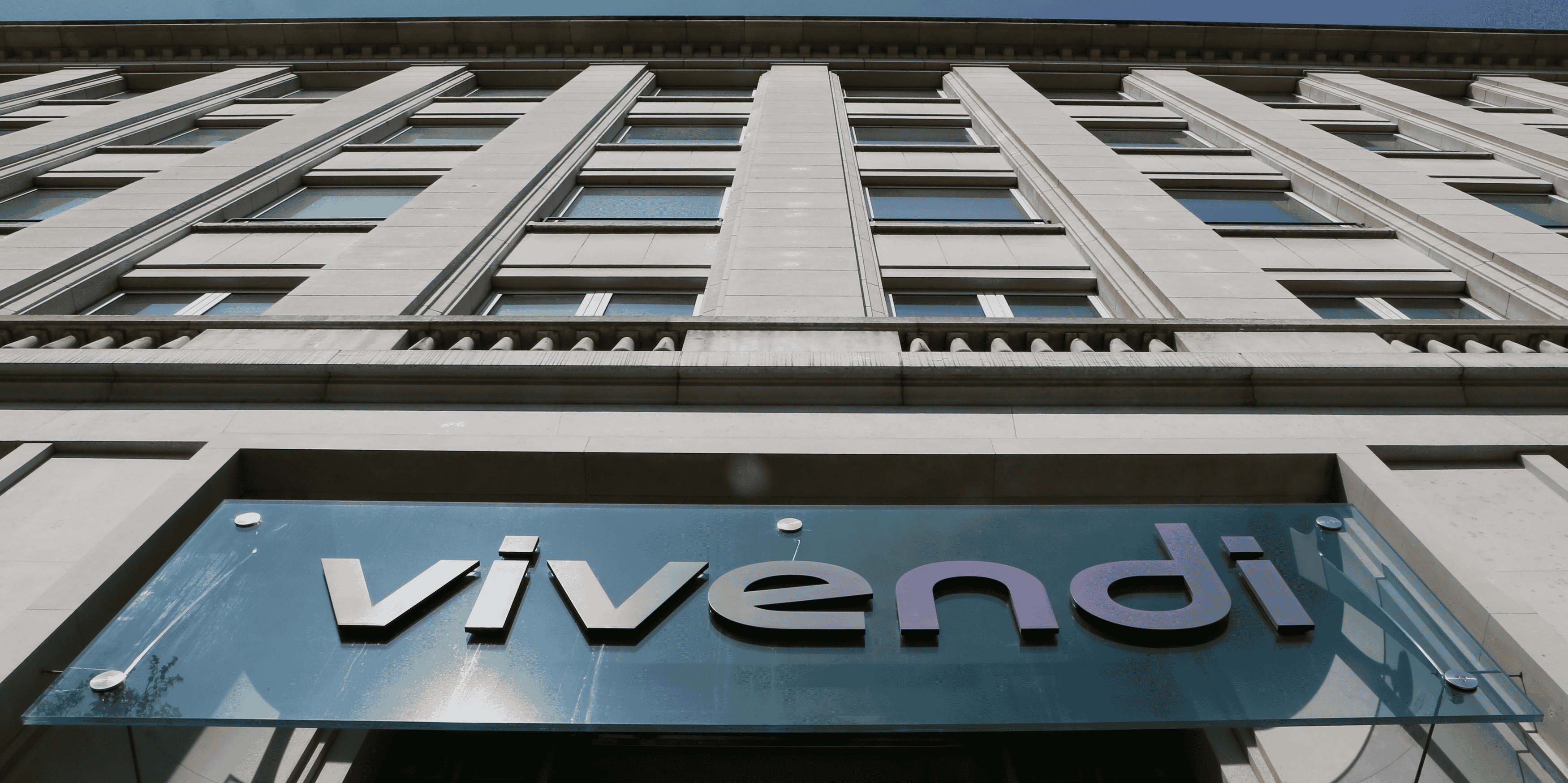 Elliott se dit decu des attaques de vivendi contre tim