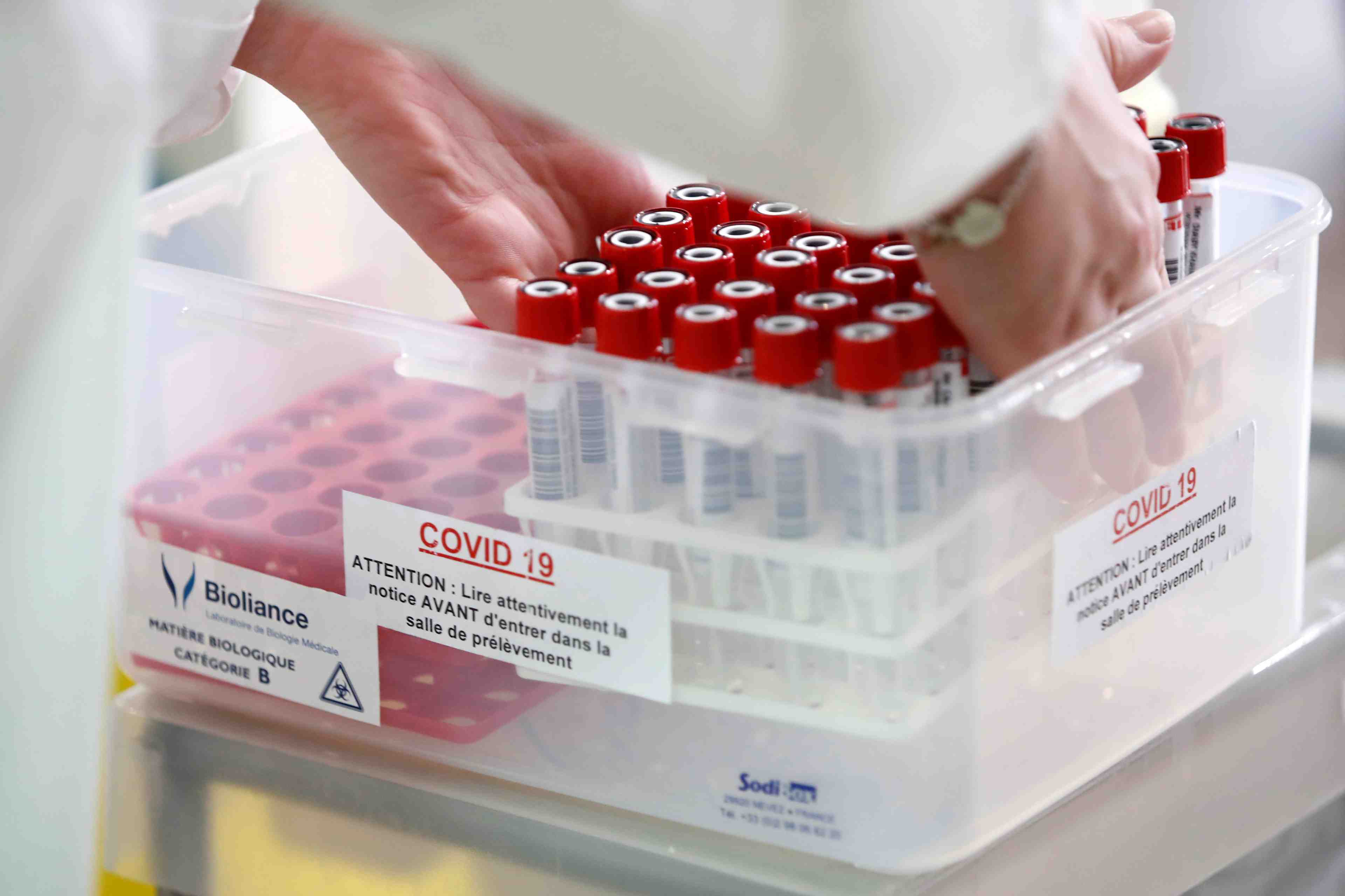 Coronavirus: plus de 18.500 nouveaux cas en 24 heures en france