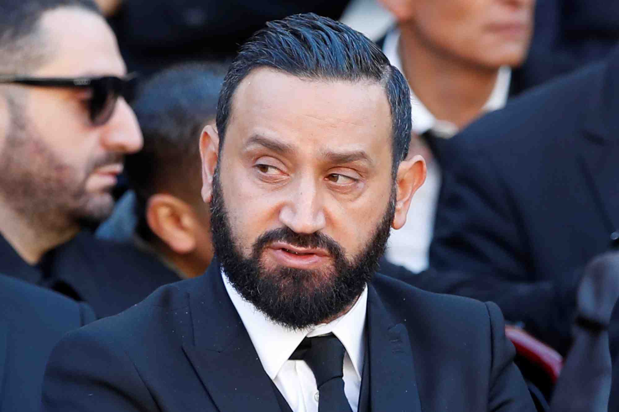 Cyril hanouna lors d'une ceremonie a paris