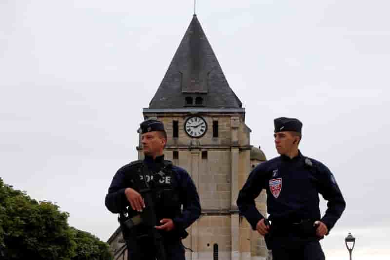 Un djihadiste de l’ei en contact avec les tueurs du pere hamel
