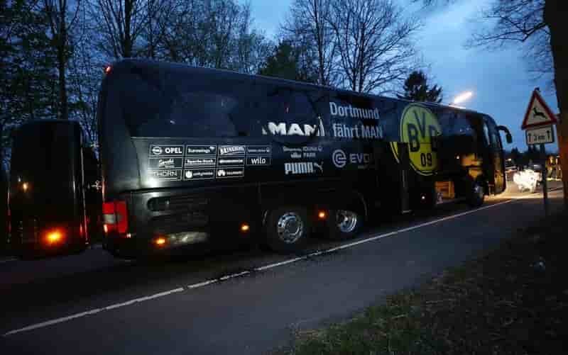Le match dortmund-monaco reporte apres trois explosions