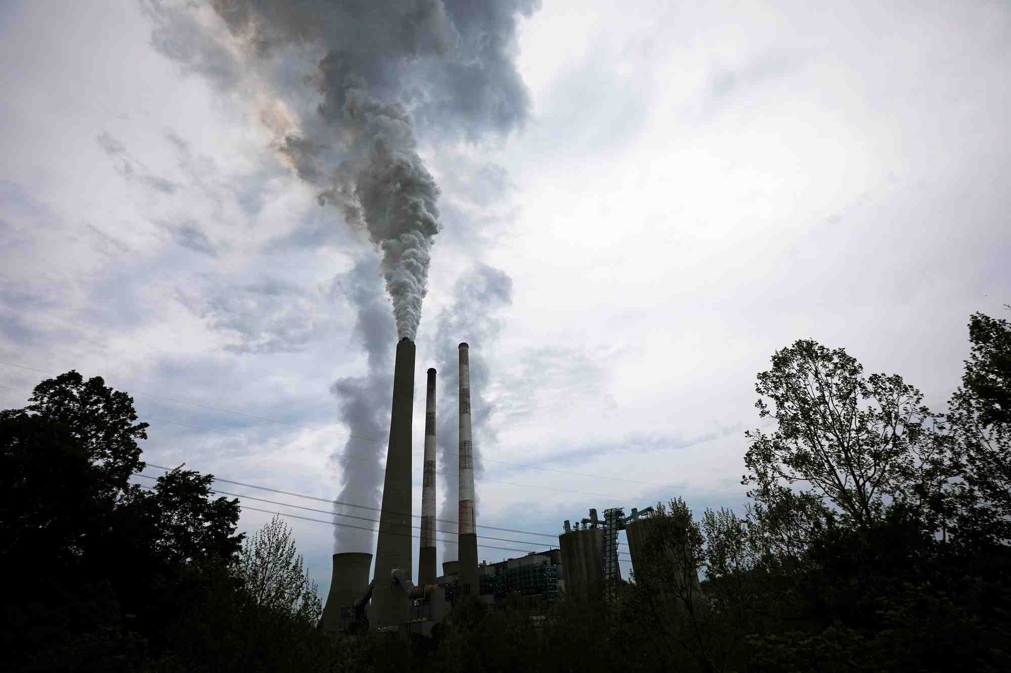Malgré la réglementation pro-charbon de Trump, cette énergie est en perte de vitesse aux États-Unis, concurrencée par le gaz de schiste peu cher.