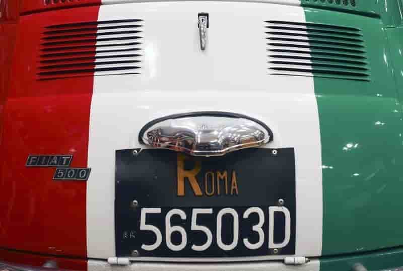 Les ventes d'automobiles en italie en hausse de 15% en 2015