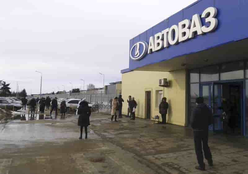 Yves caracatzanis nomme pdg d'avtovaz a compter du 1er juin
