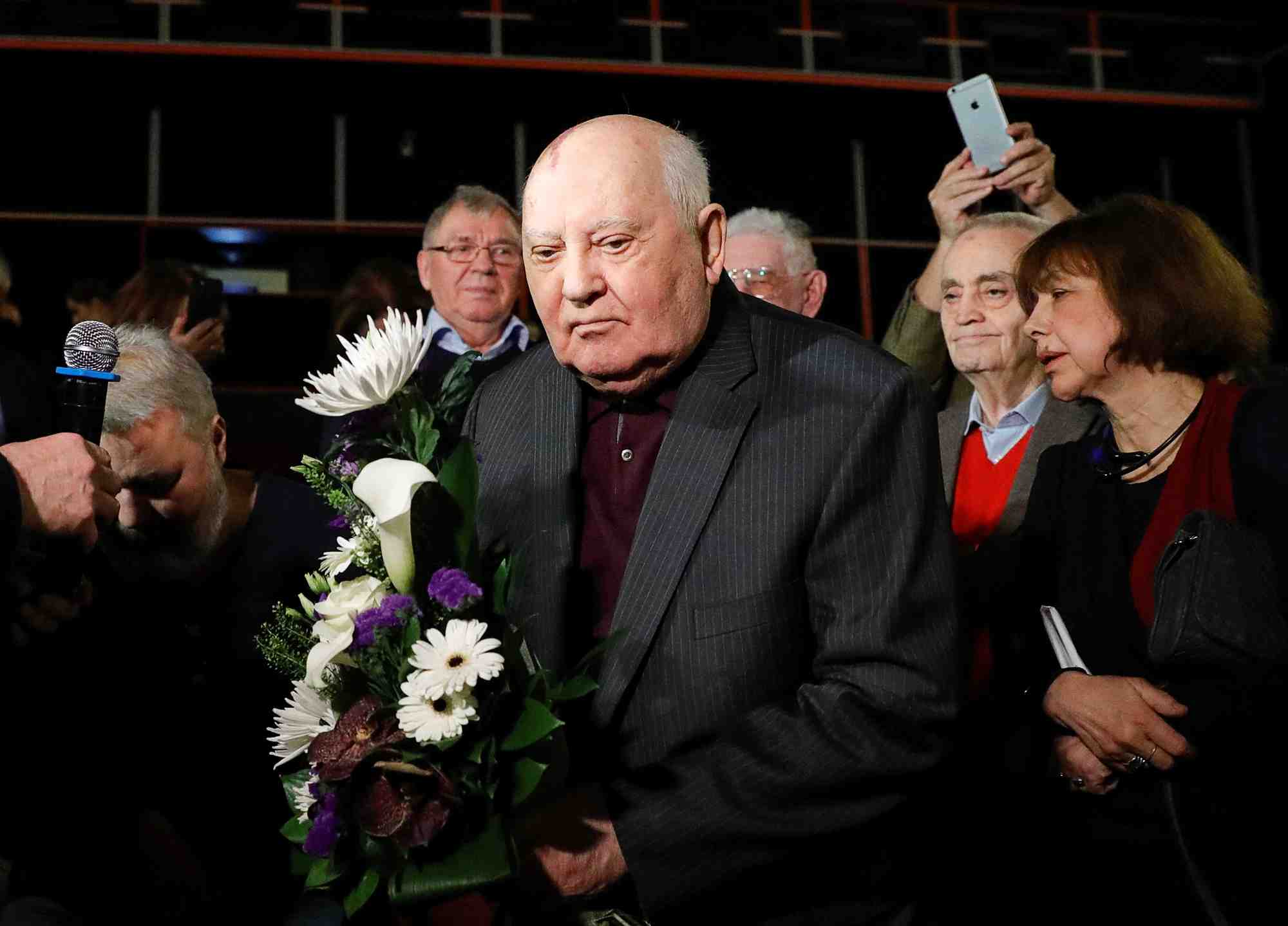 L'ex-president sovietique mikhail gorbatchev vise par une plainte en lituanie