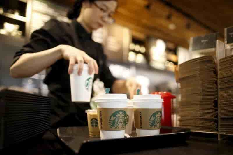 La croissance des ventes de starbucks ralentit