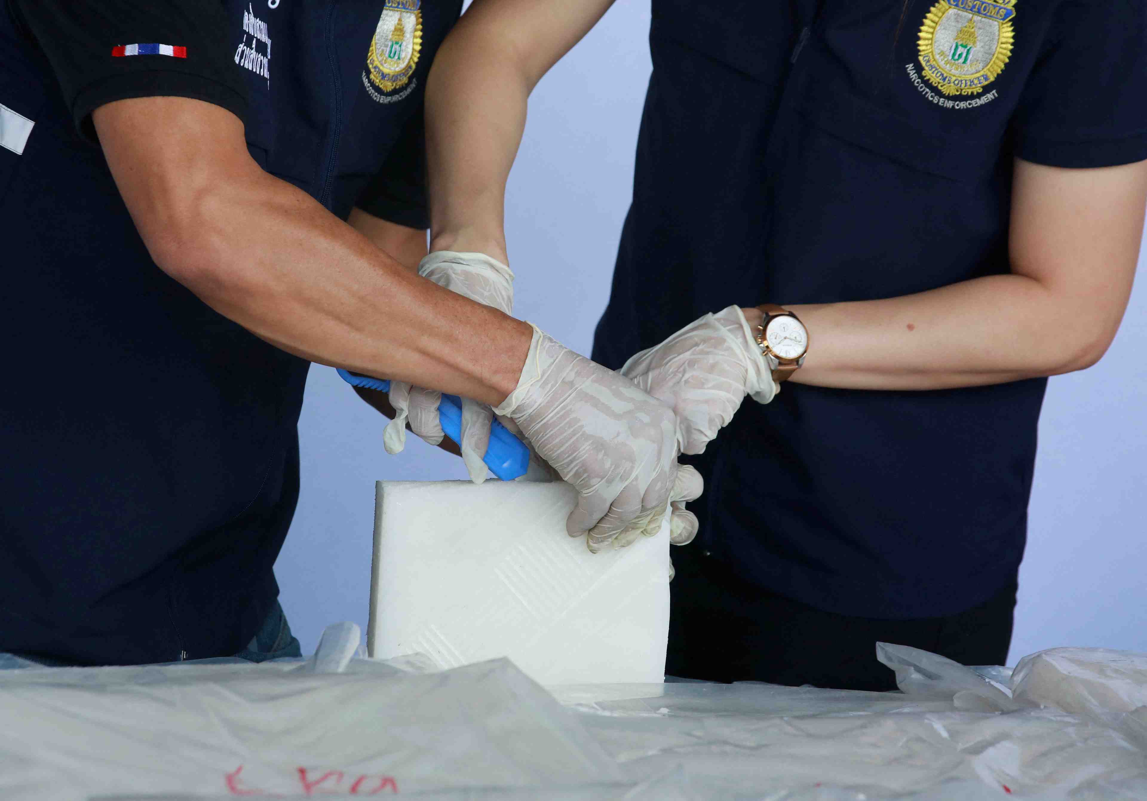 La thailande saisit 30 millions de dollars de methamphetamine dans des sacs de boxe