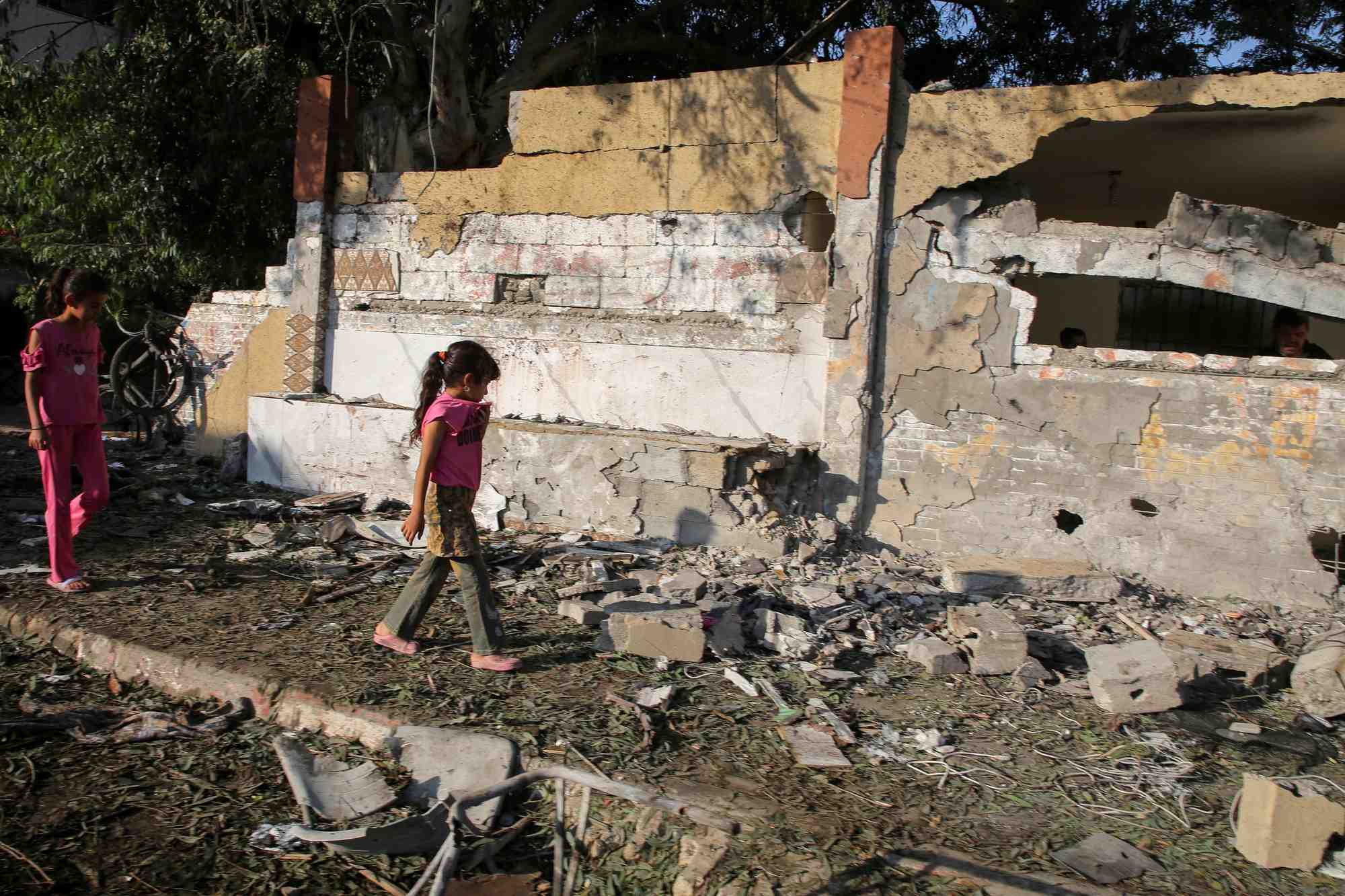 Vu sur un site cible par des frappes israeliennes, dans le sud de la bande de gaza