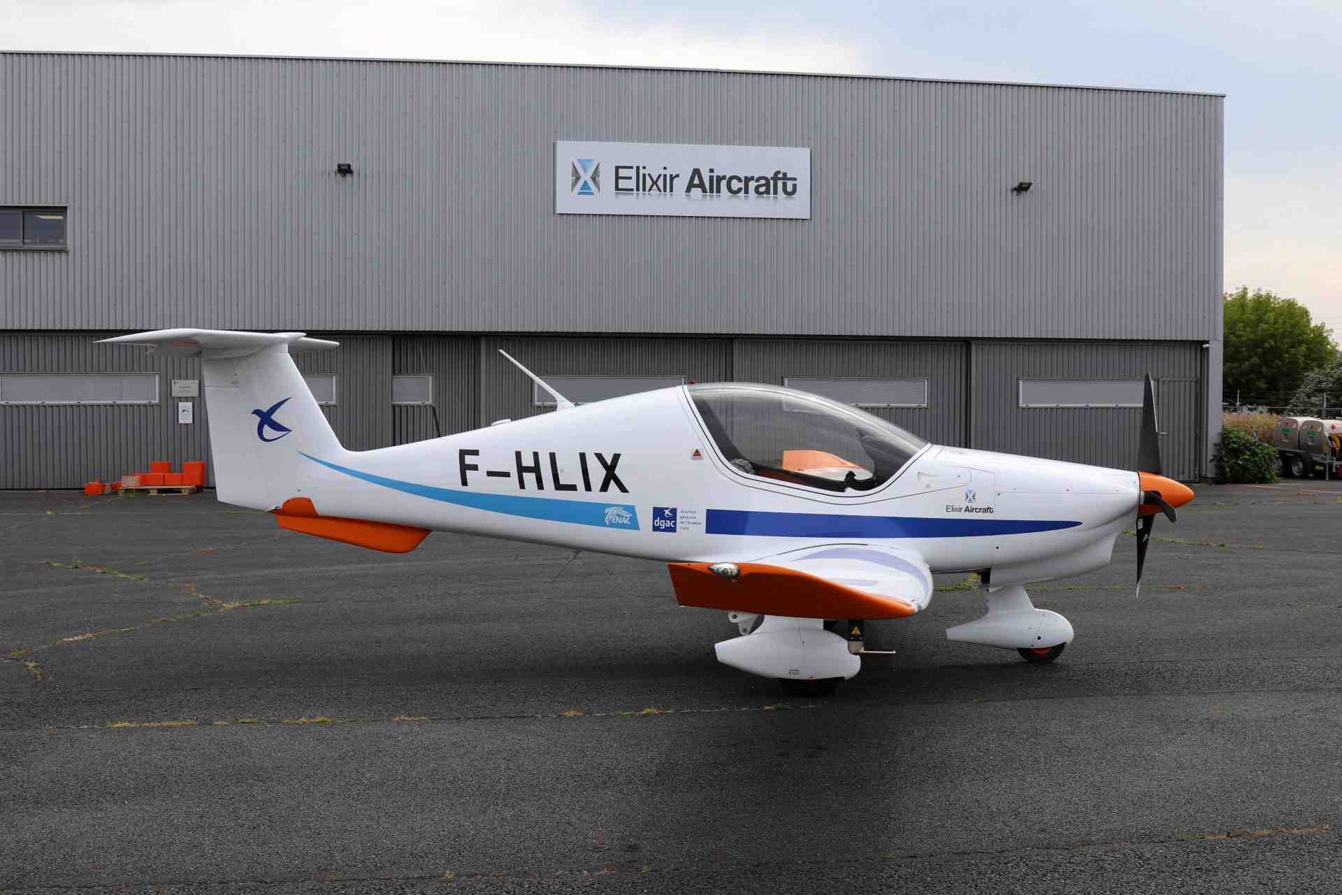 L'Enac vient de commander 30 avions au constructeur aéronautique Elixir Aircraft, basé à La Rochelle.