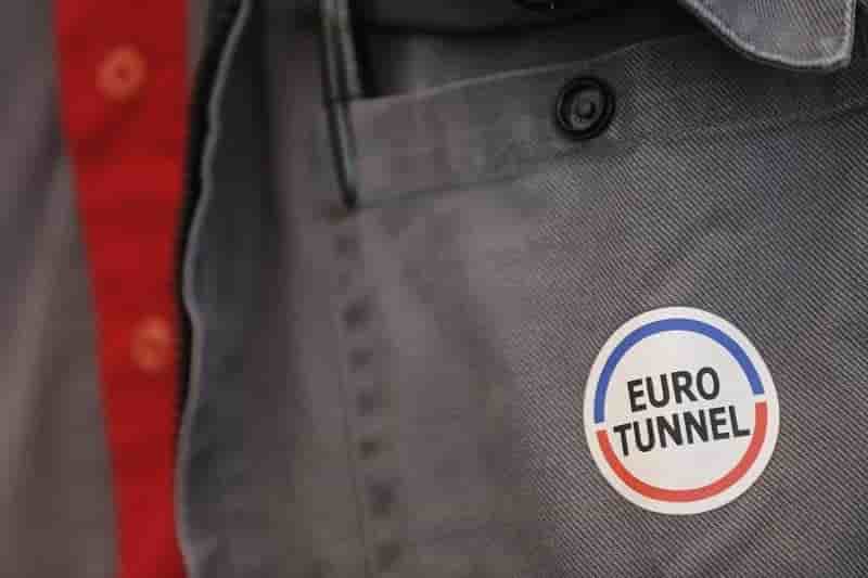 Eurotunnel, dans le rouge a la mi-seance