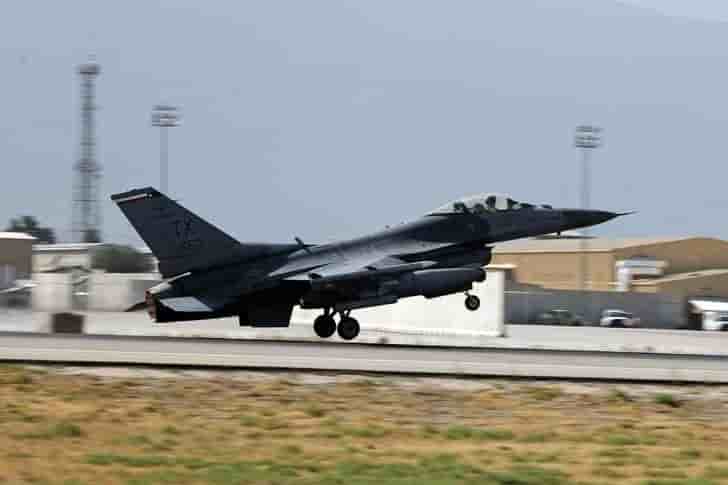 Les usa accentuent les bombardements aeriens en afghanistan