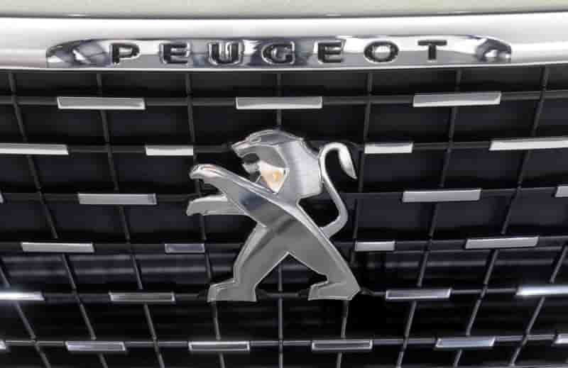 Psa songe a reinternaliser des composants de vehicules electriques