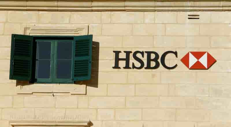 Hsbc a choisi john flint pour succeder a stuart gulliver