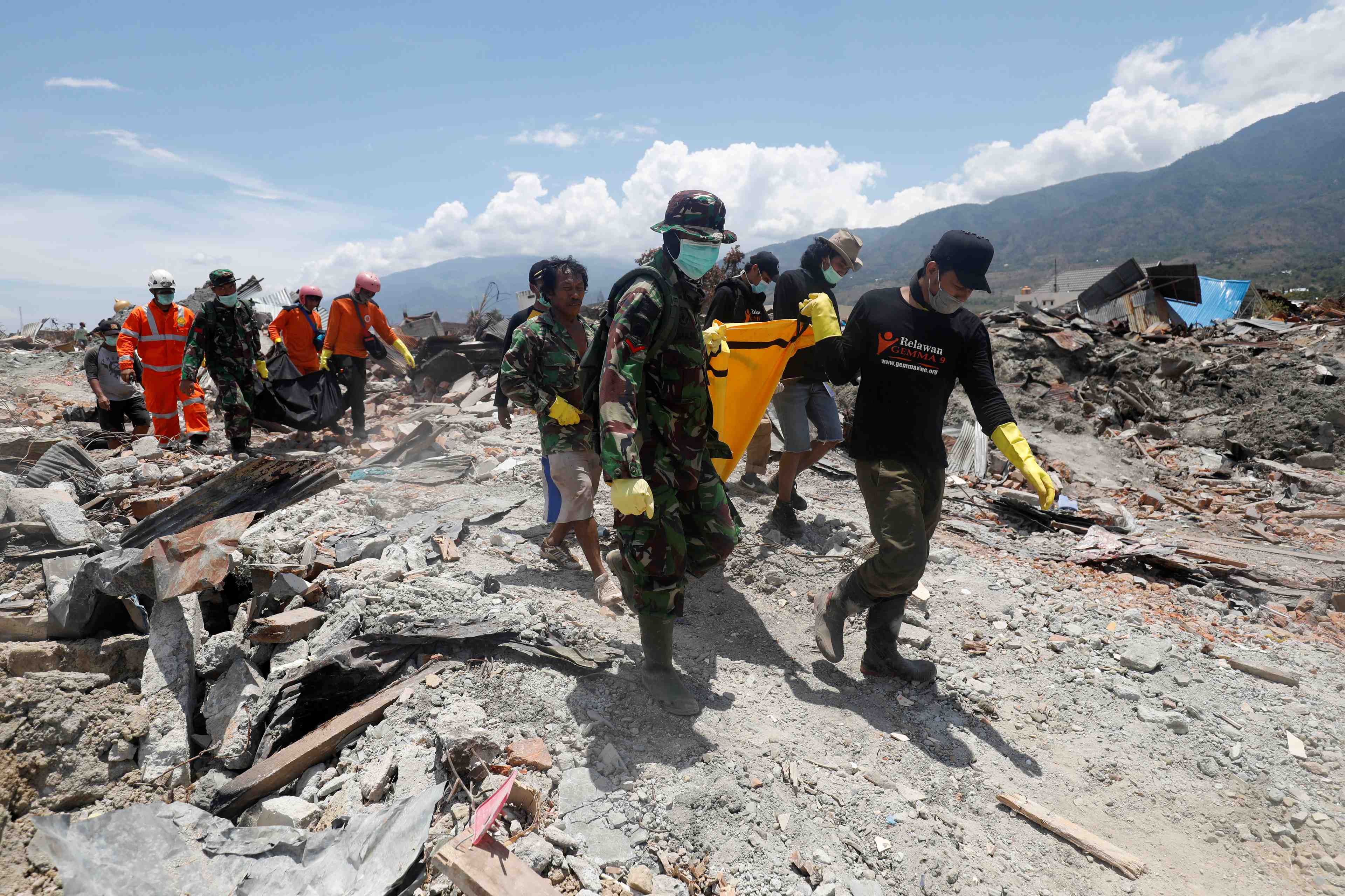 La catastrophe aux celebes a fait au moins 1.649 morts