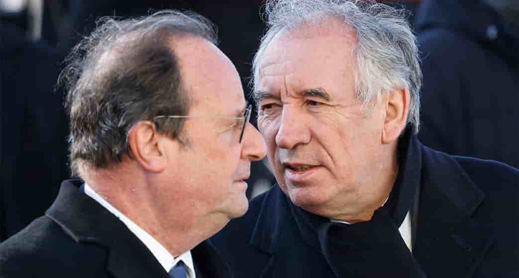 François Hollande et François Bayrou, le 7 janvier 2025, à Paris, lors de l’hommage aux victimes de l’attentat de « Charlie Hebdo ».