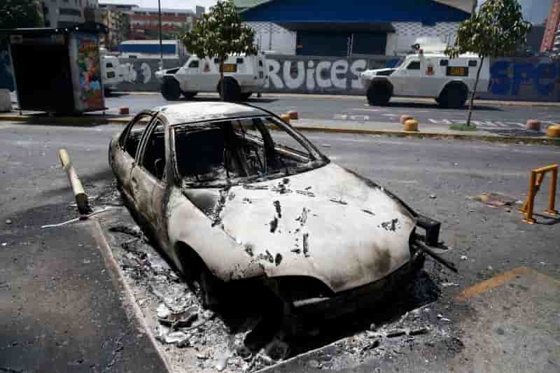 Deux morts dont un soldat dans les manifestations au Venezuela