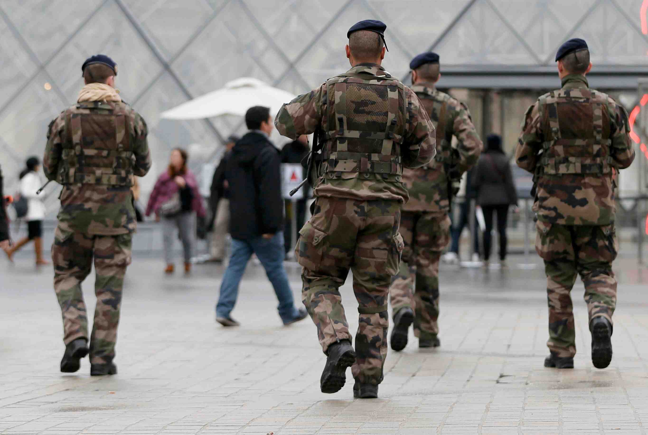 Le drian envisage un renforcement du role des reservistes