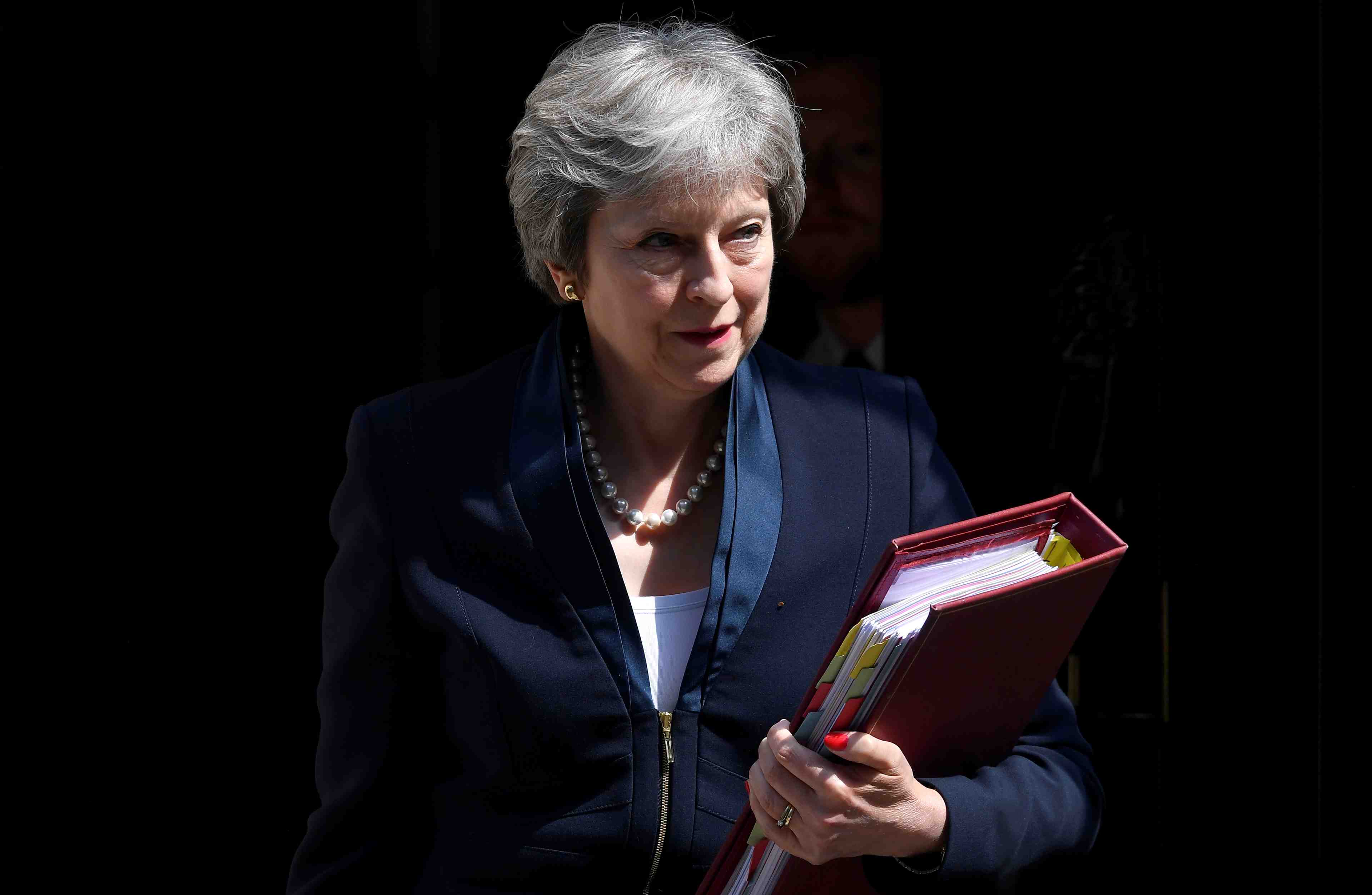 Brexit: may vise une seconde periode de transition jusqu'en 2023 selon the times
