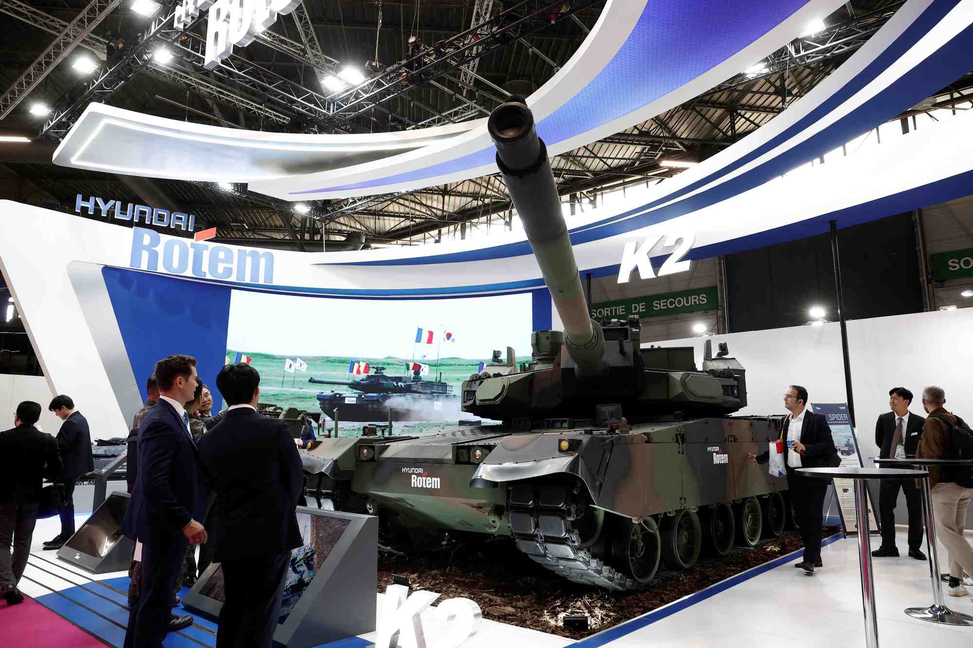 Eurosatory, salon international de la defense et de la securite terrestres et aeriennes eurosatory a villepinte